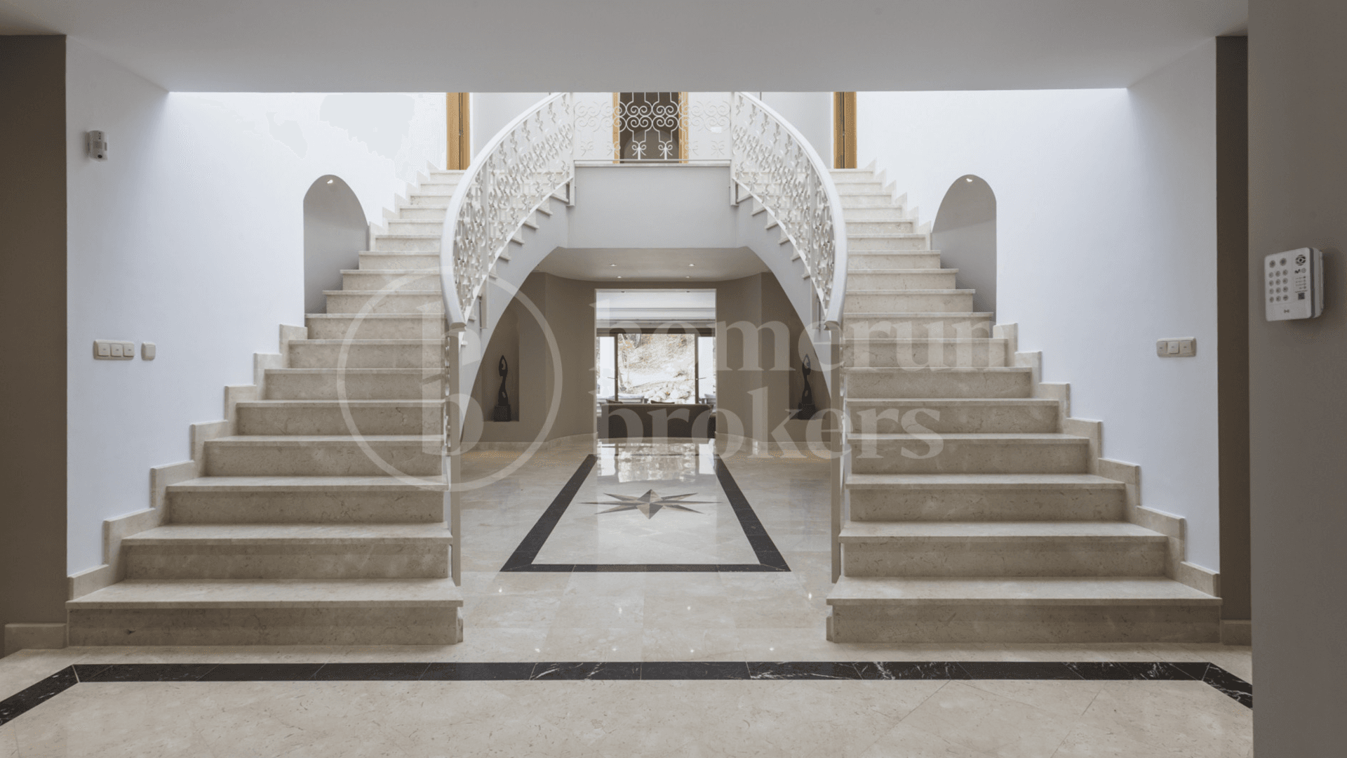 Villa Sonsoles - 7-Bedroom Villa with Panoramic Views in El Madroñal