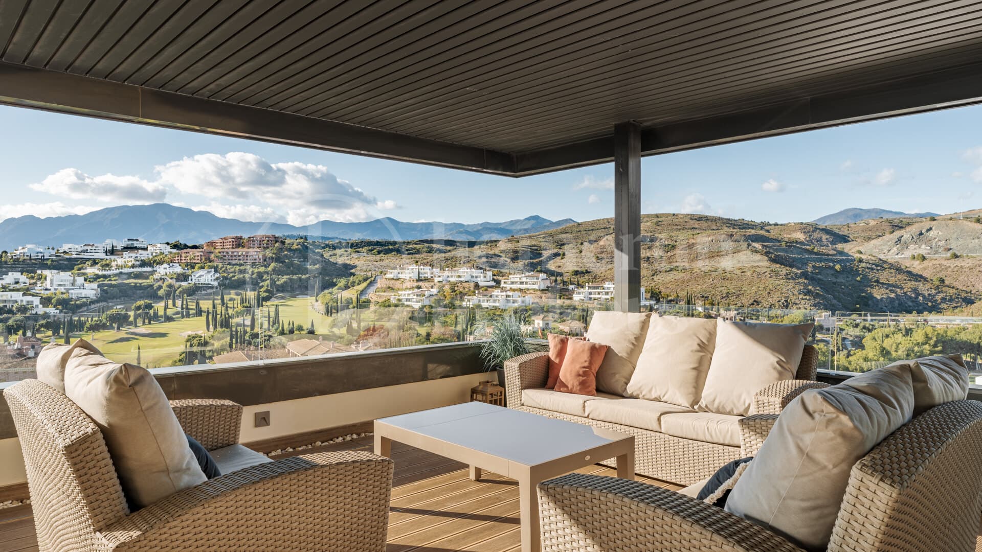 Apartment Hoyo 19 - Panoramic Views & Exclusive Amenities