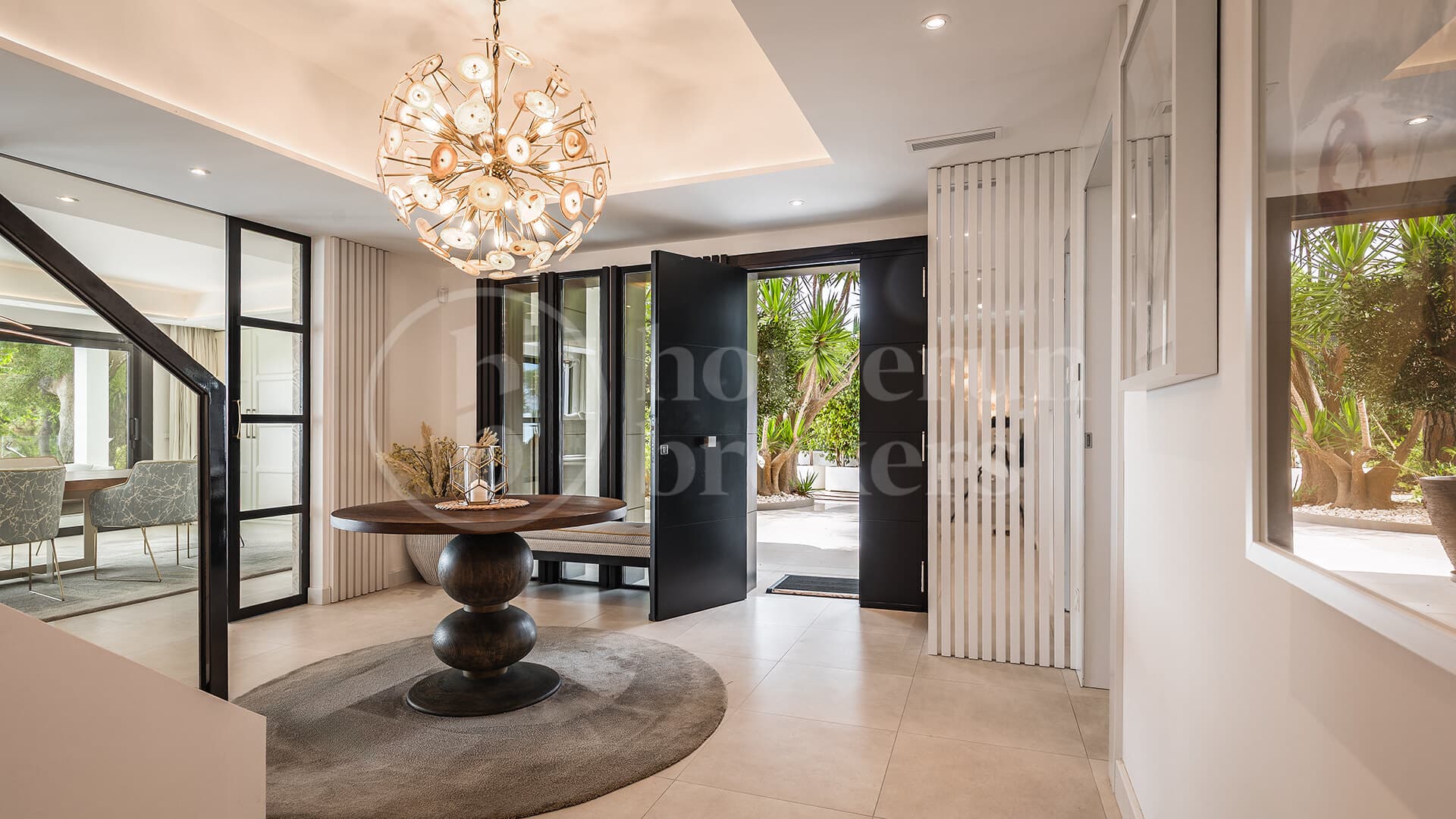 Villa Magnolia - Renovated Villa with Panoramic Sea Views in El Madroñal, Benahavís