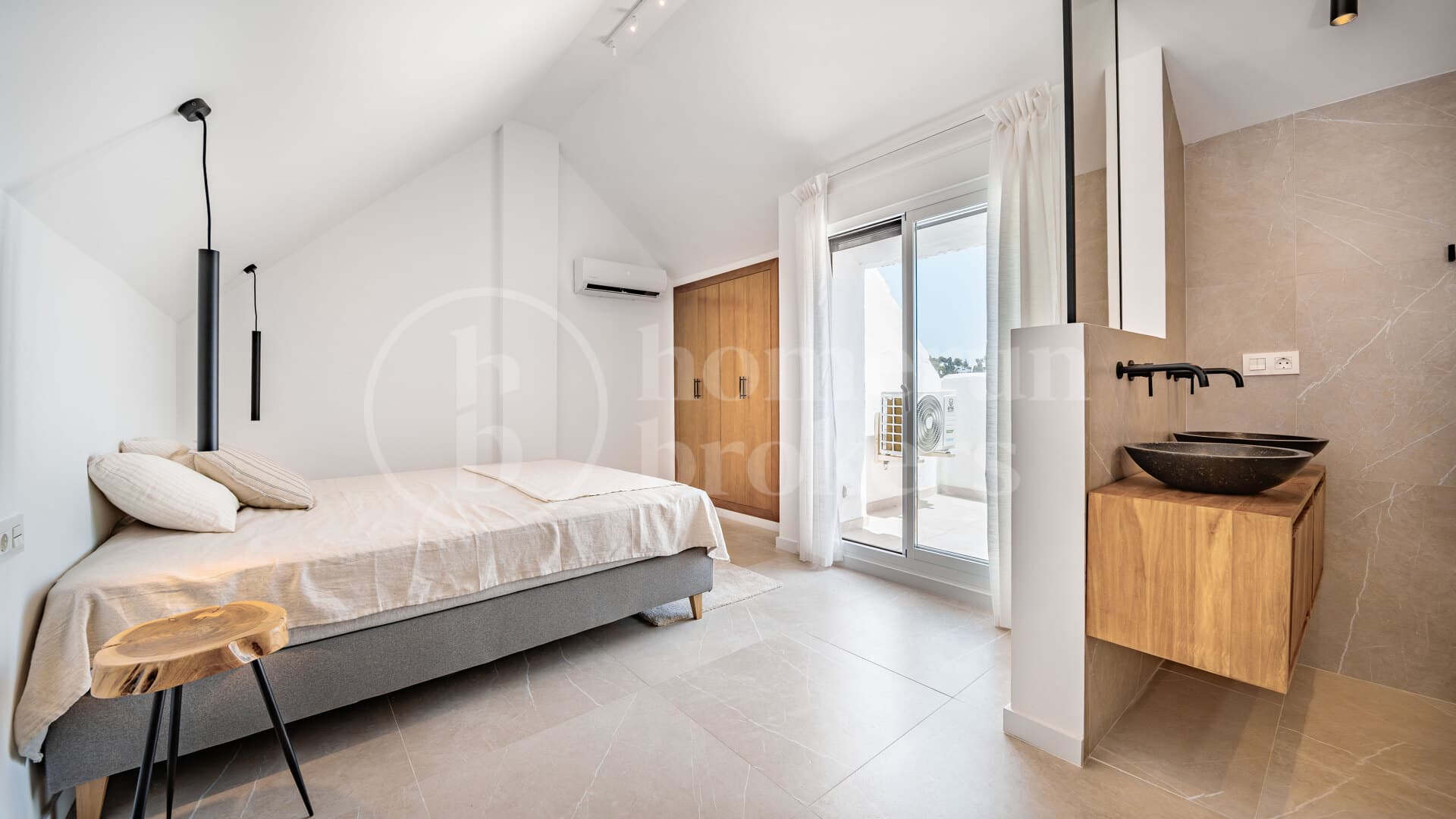 Penthouse Maestranza 22 - Modernity, Light and Location
