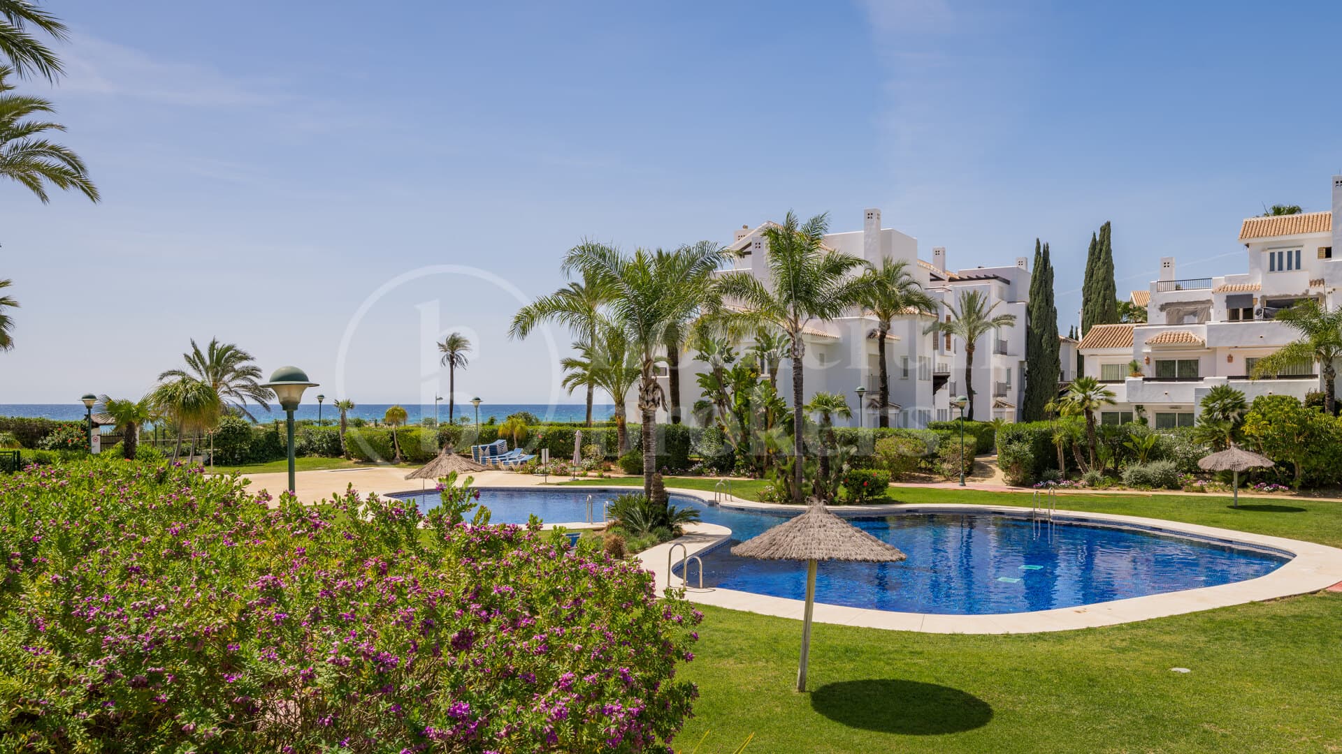 Apartment Palm Beach 63- Fully Renovated Apartment on Marbella East