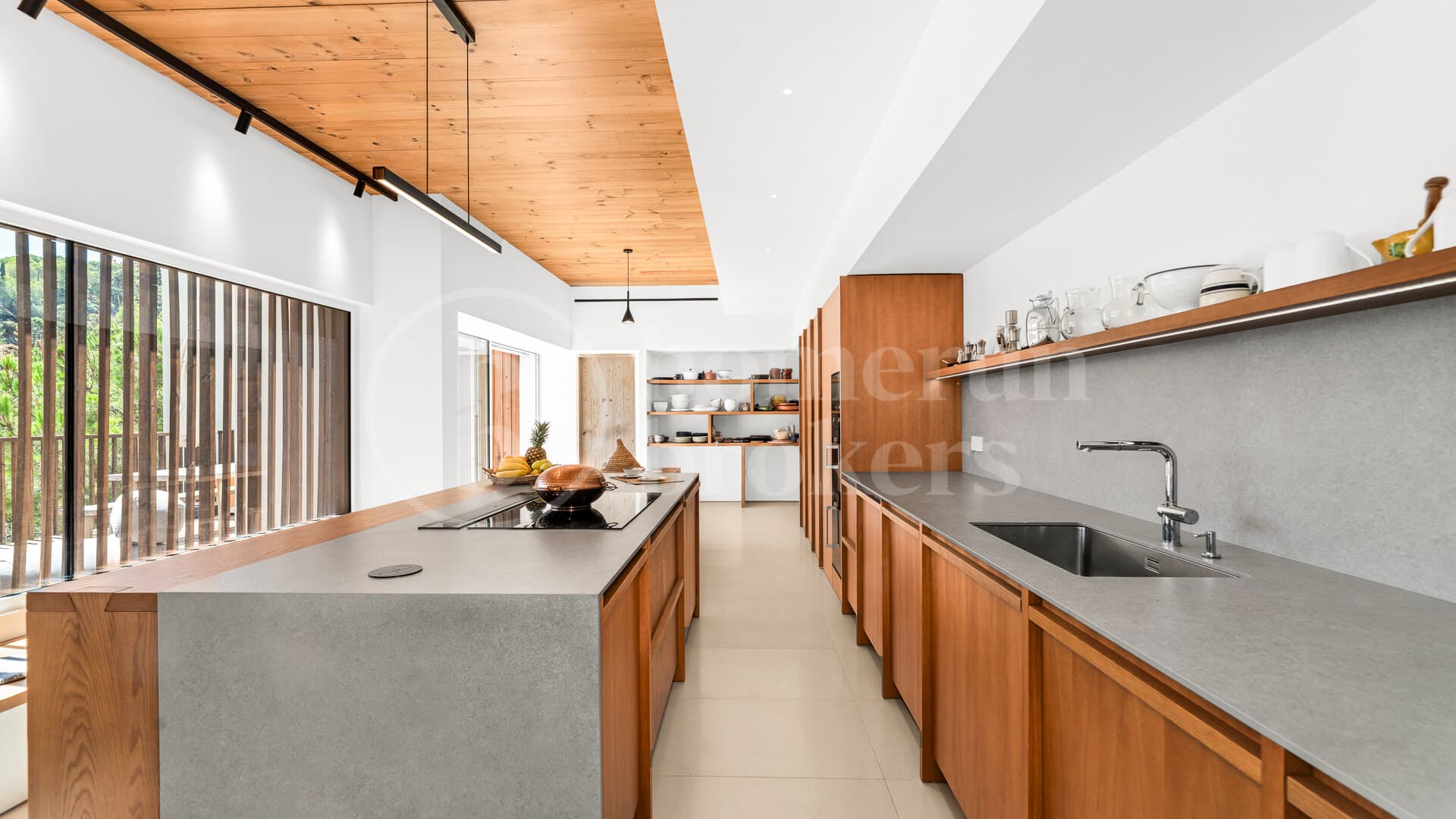 Villa Alice – Sustainable Luxury Home with Panoramic Views