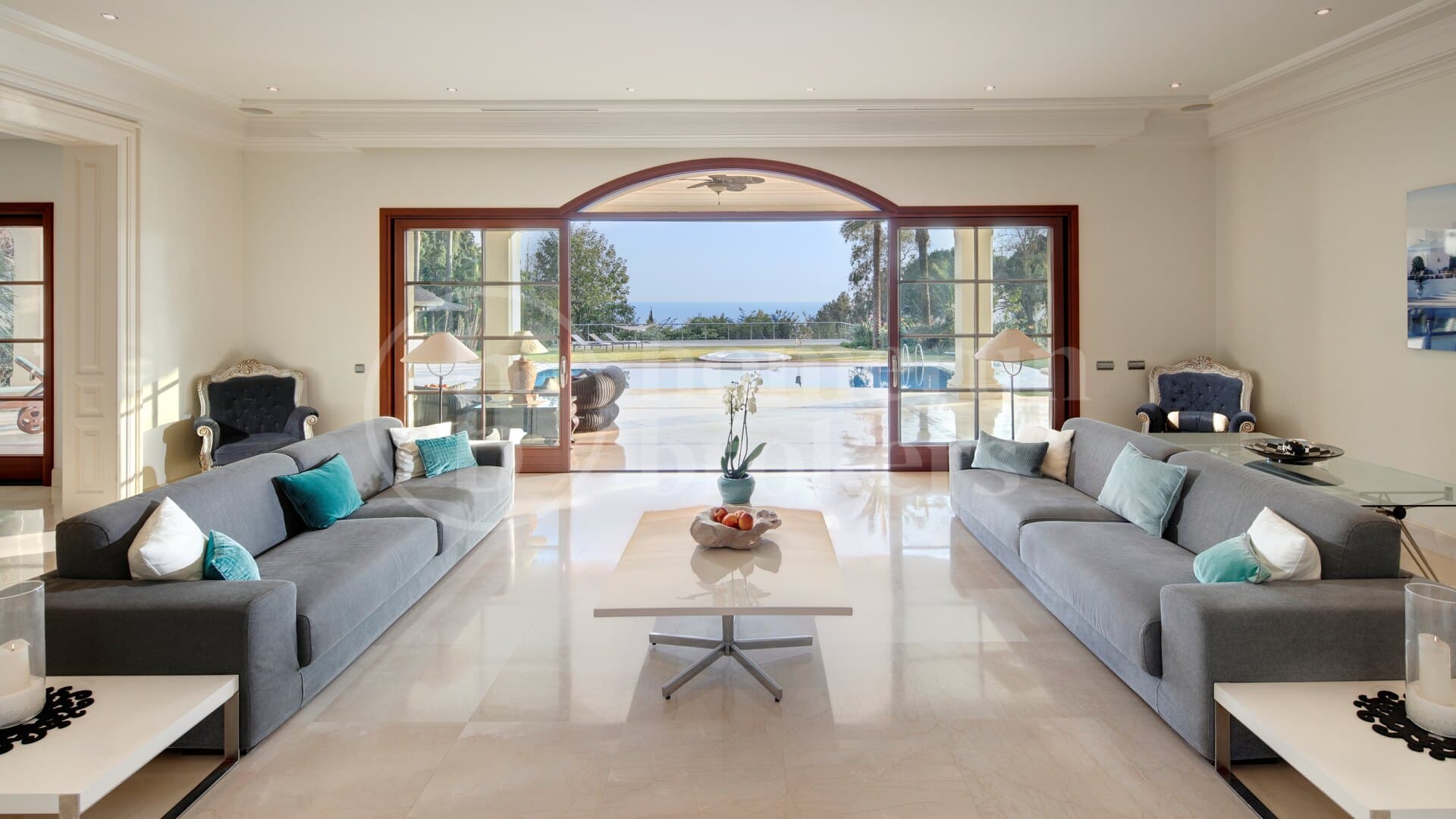 Casa Augusta - Elegant Villa in Marbella Golden Mile