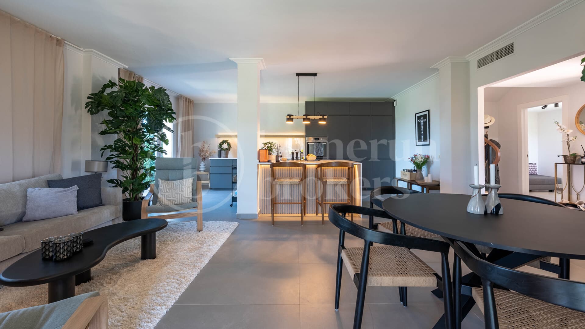 Townhouse La Quinta Hills - Private Garden & Rooftop Terrace Available for Summer Rentals