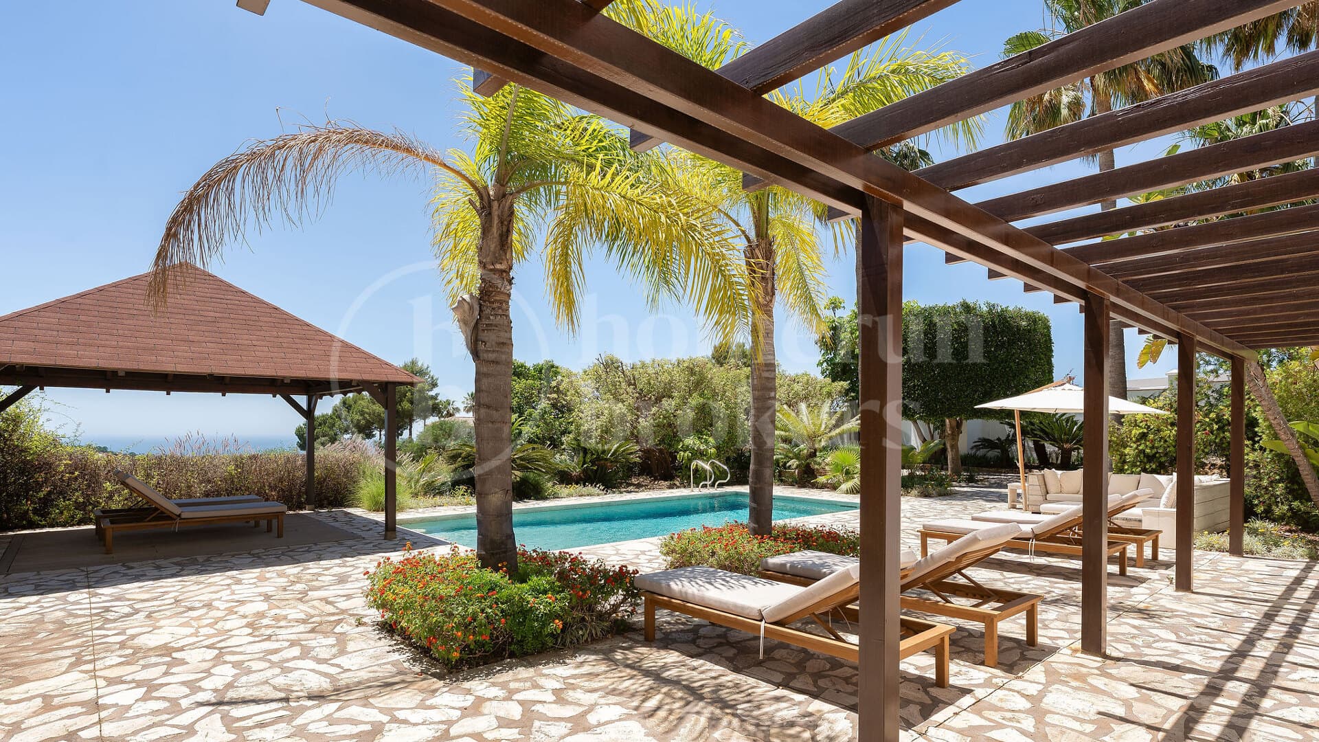 Villa Monte Mayor 19 - Luxury 5-Bedroom Villa with Panoramic Sea Views