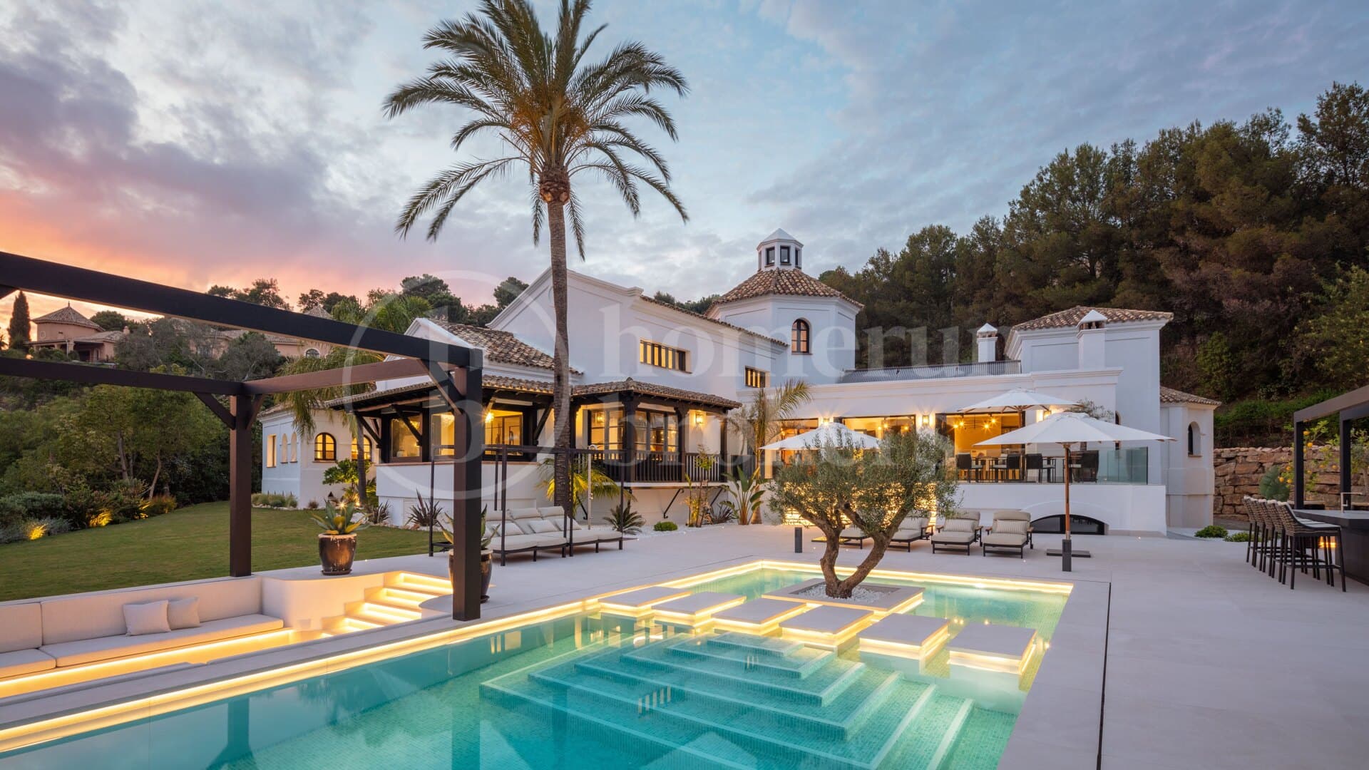 Villa Luun - Beautiful villa with stunning sea and mountain views in La Zagaleta