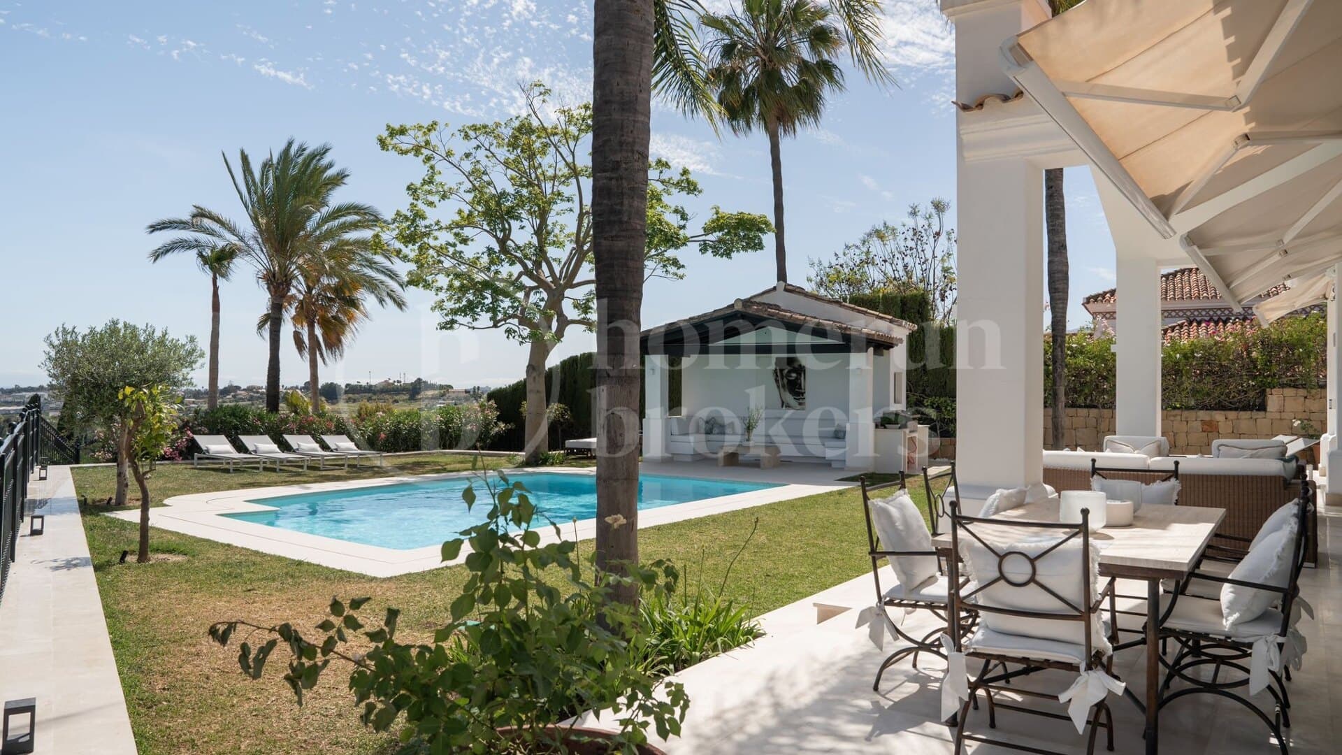 Villa La Perla - Impressive Villa with Guest House