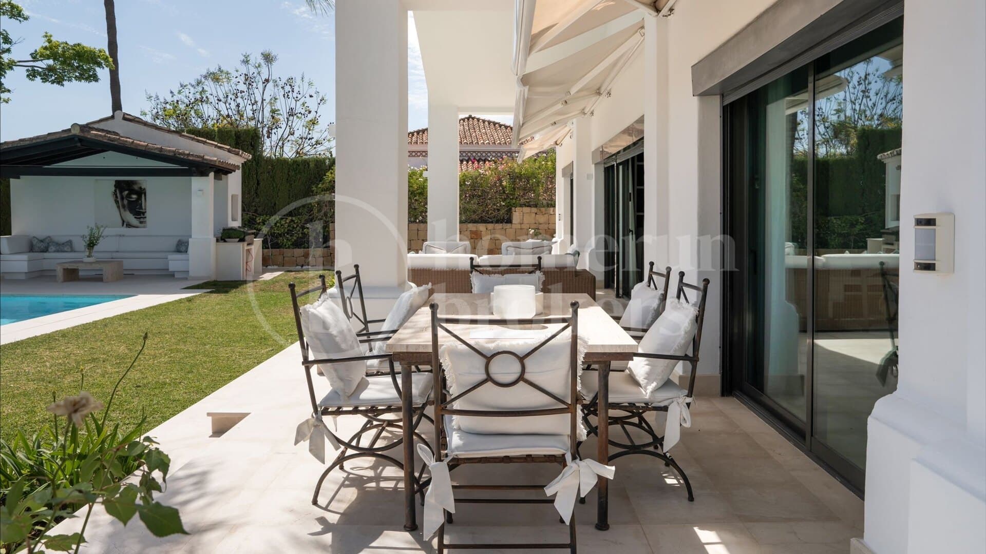 Villa La Perla - Impressive Villa with Guest House