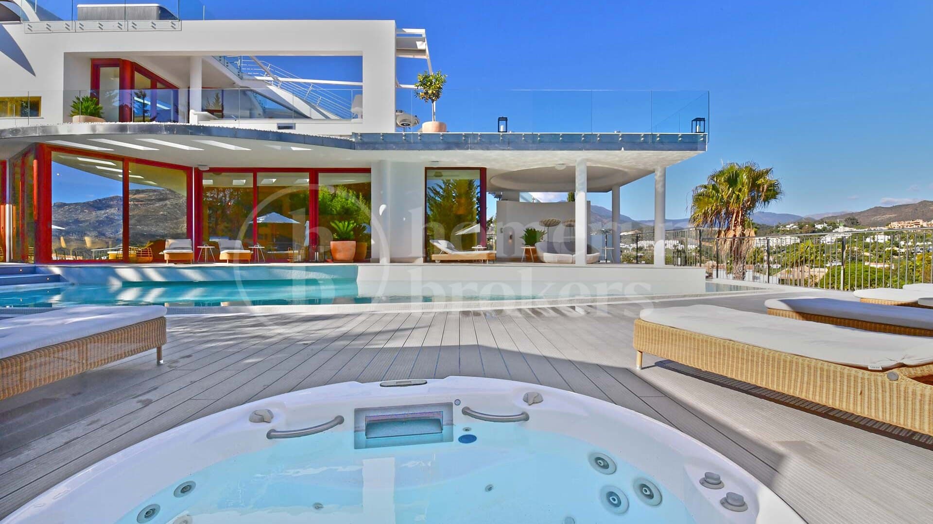 Casa Blanca - Panoramic La Concha and Mediterranean Sea View