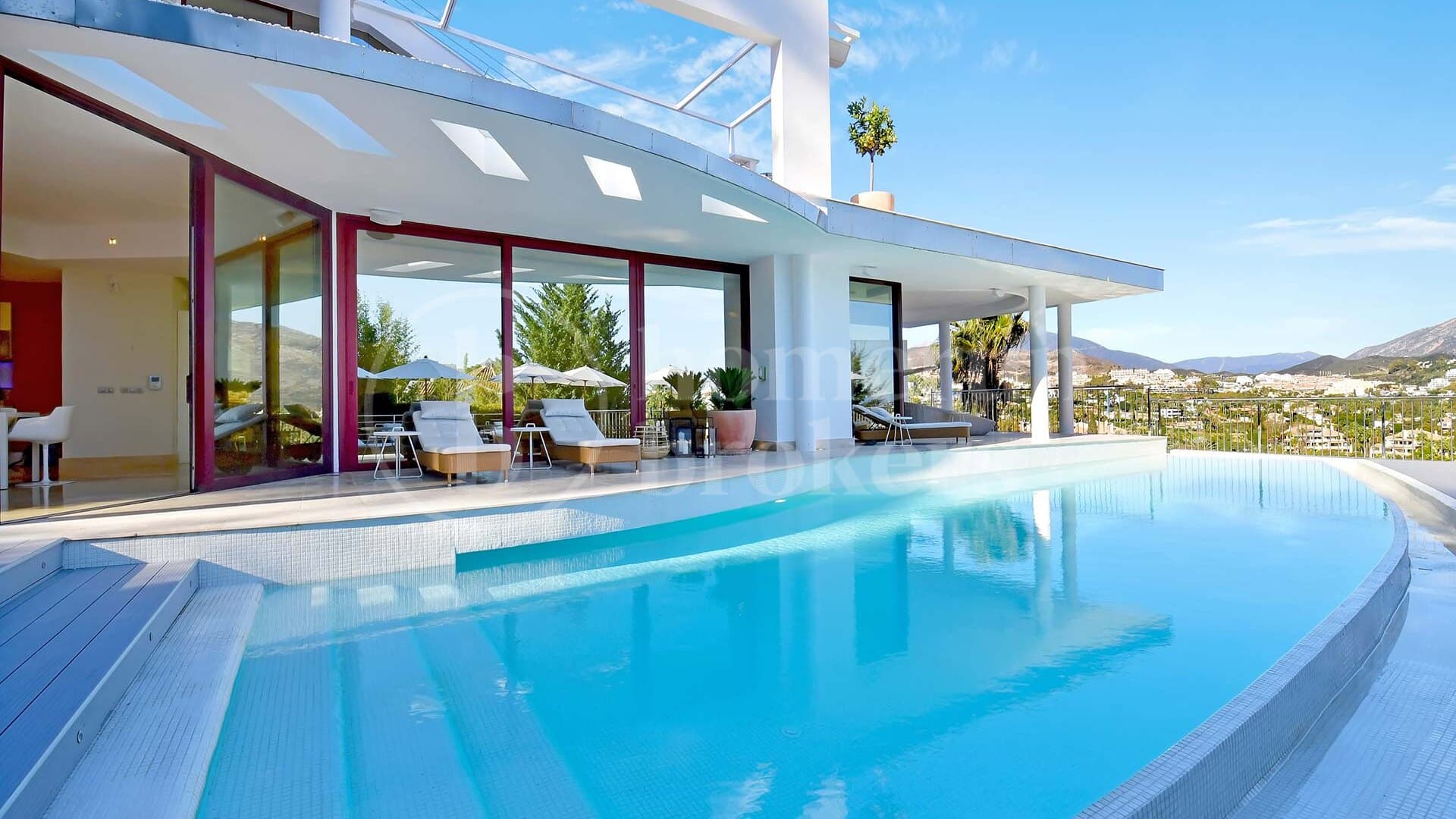Casa Blanca - Panoramic La Concha and Mediterranean Sea View