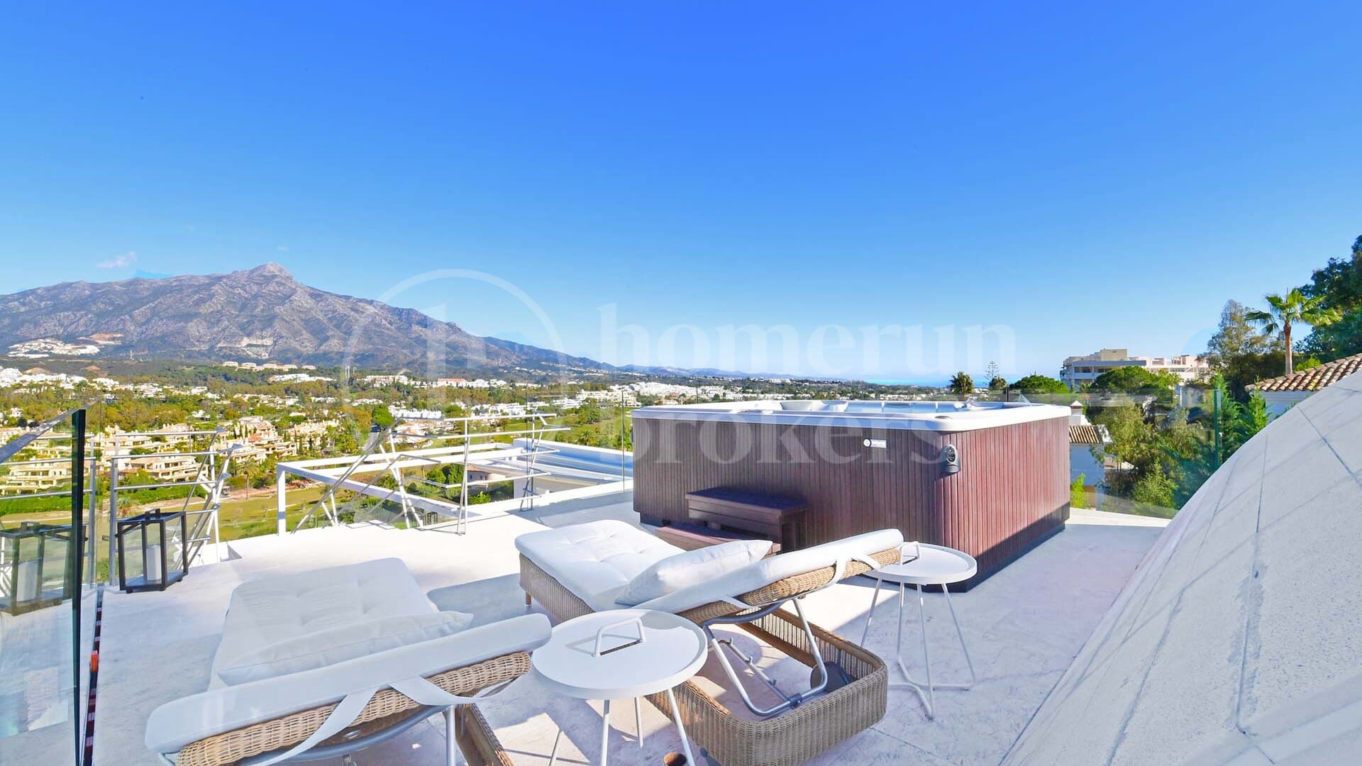 Casa Blanca - Panoramic La Concha and Mediterranean Sea View