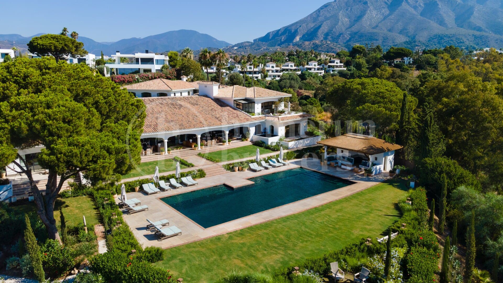Villa La Gratitud - Experience Unmatched Luxury