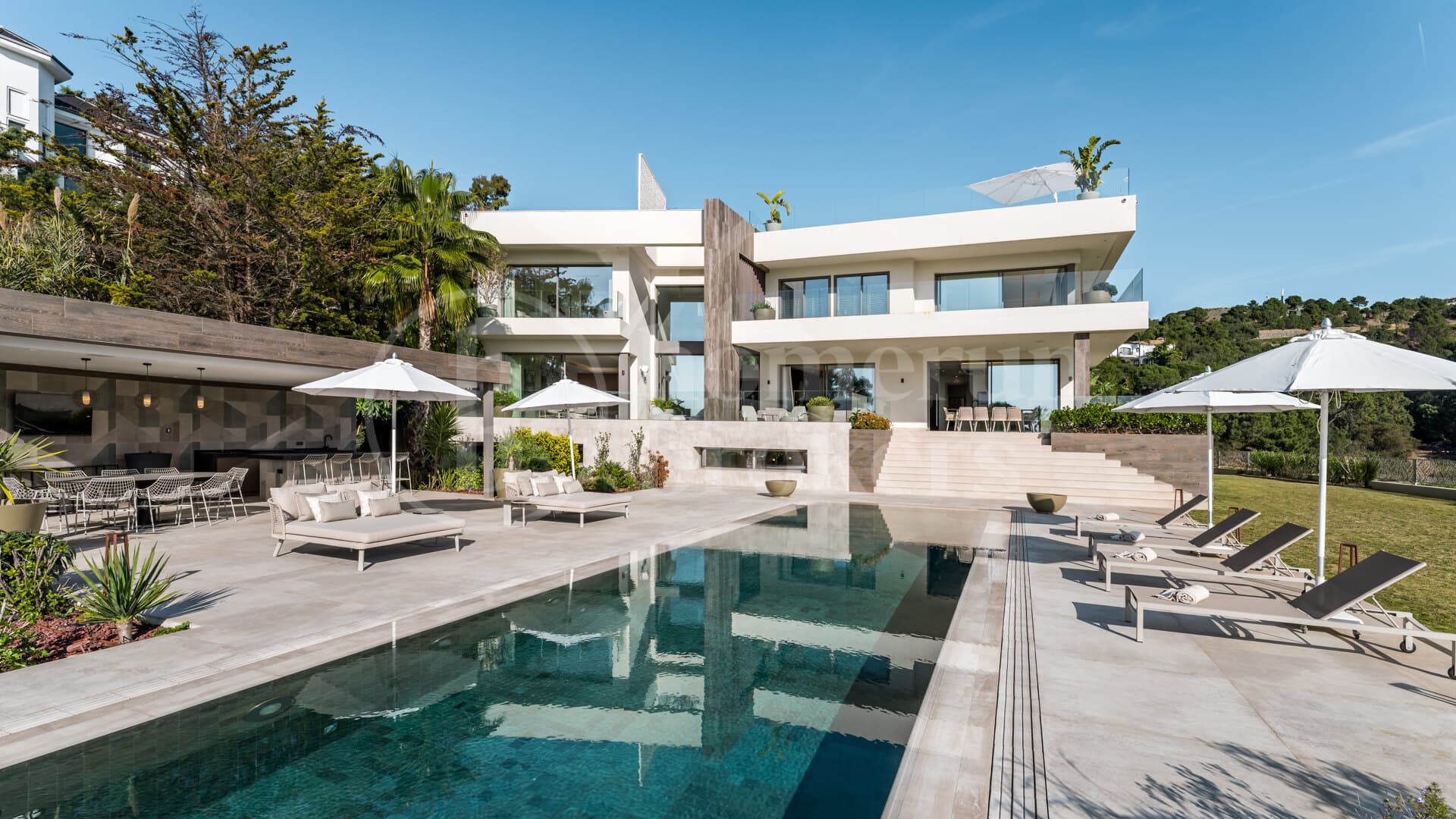 Villa The Retreat - with Breathtaking Views in La Zagaleta, Benahavís