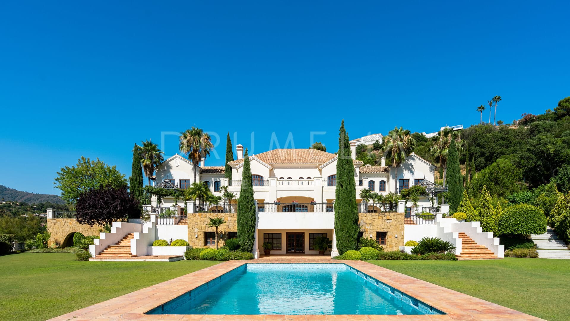 Exceptional Luxurious Grand Villa Perfect for Entertaining in La Zagaleta, Benahavis