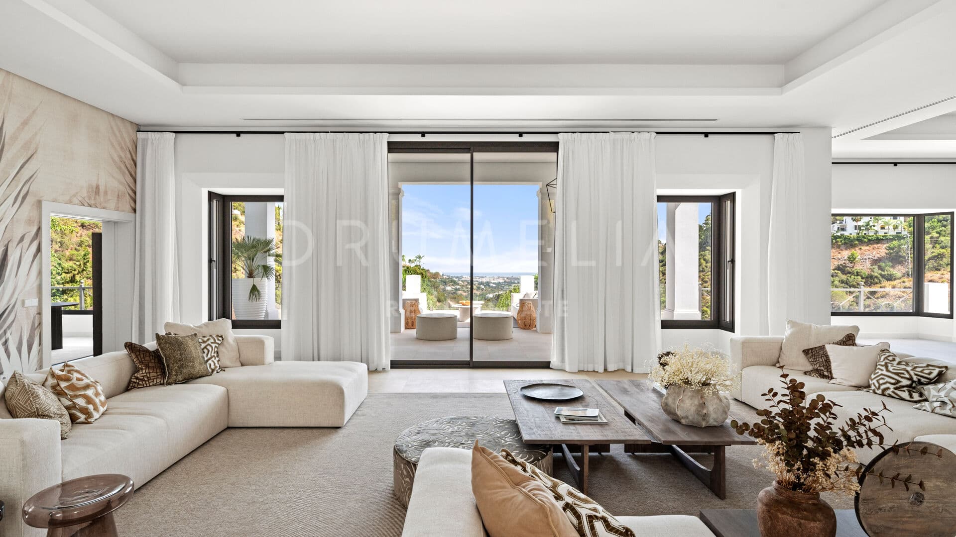 Magnificent mansion for sale in the prestigious El Madroñal with breathtaking sea views, Marbella.