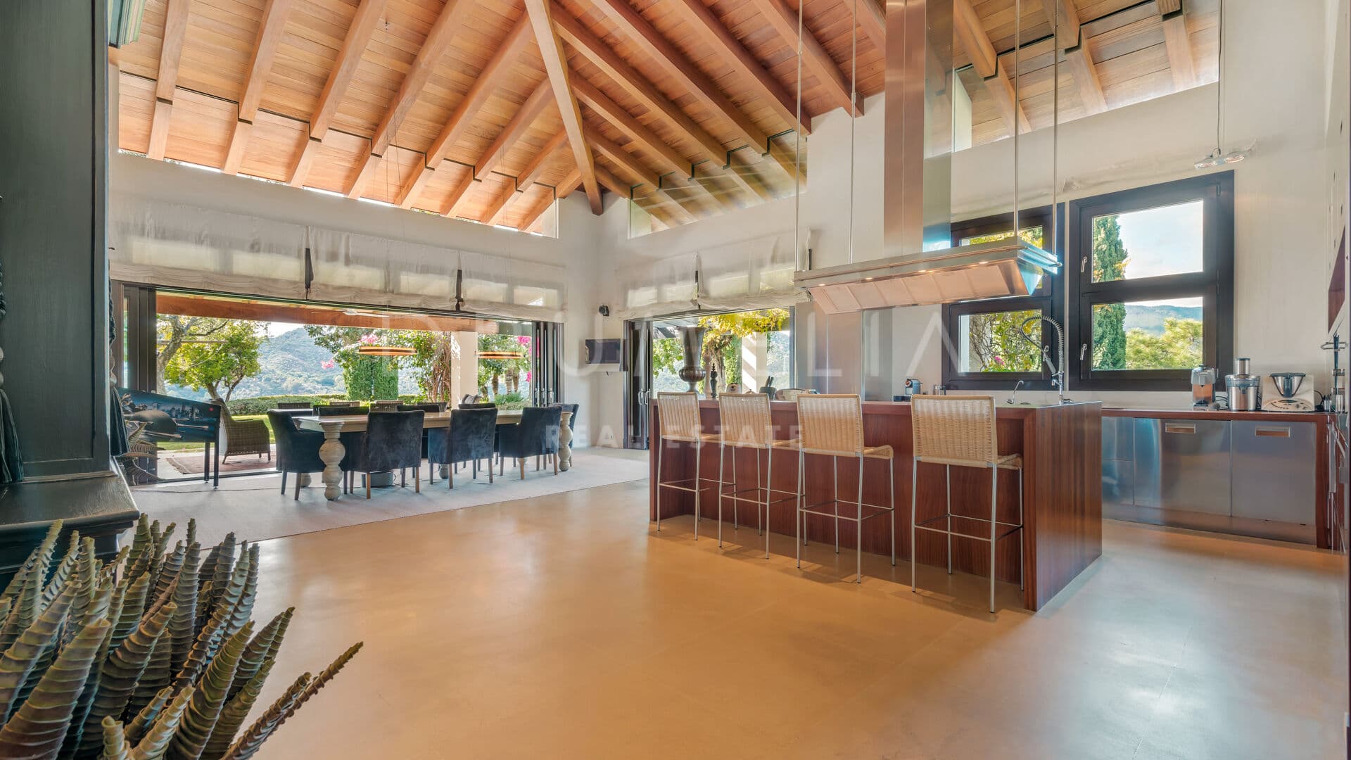 Magnificent luxurious villa with panoramic sea views in La Zagaleta Golf Resort, Benahavís