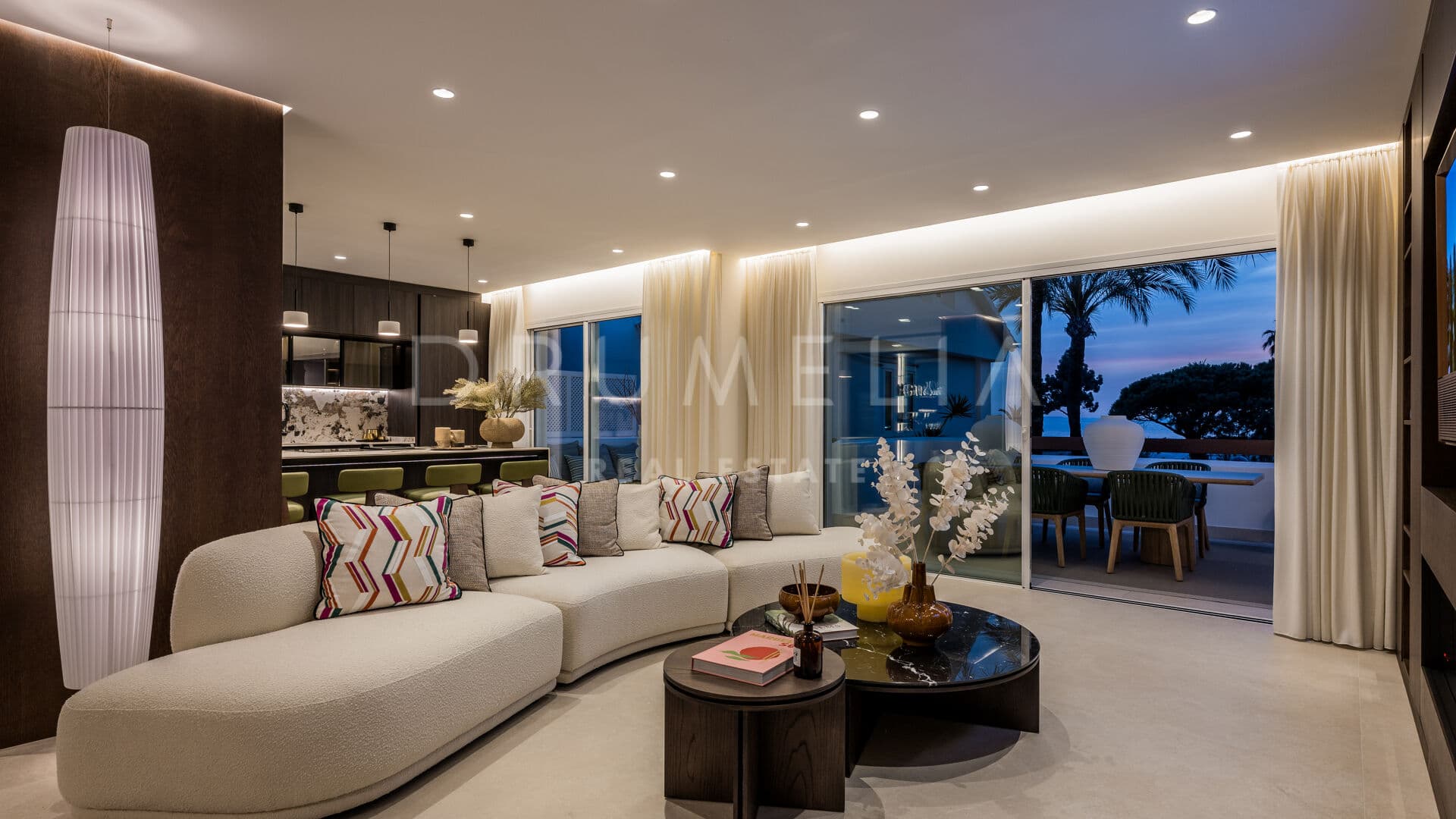 Elegant, modern beachfront apartment with sea views in exclusive Palm Beach, Marbella East.