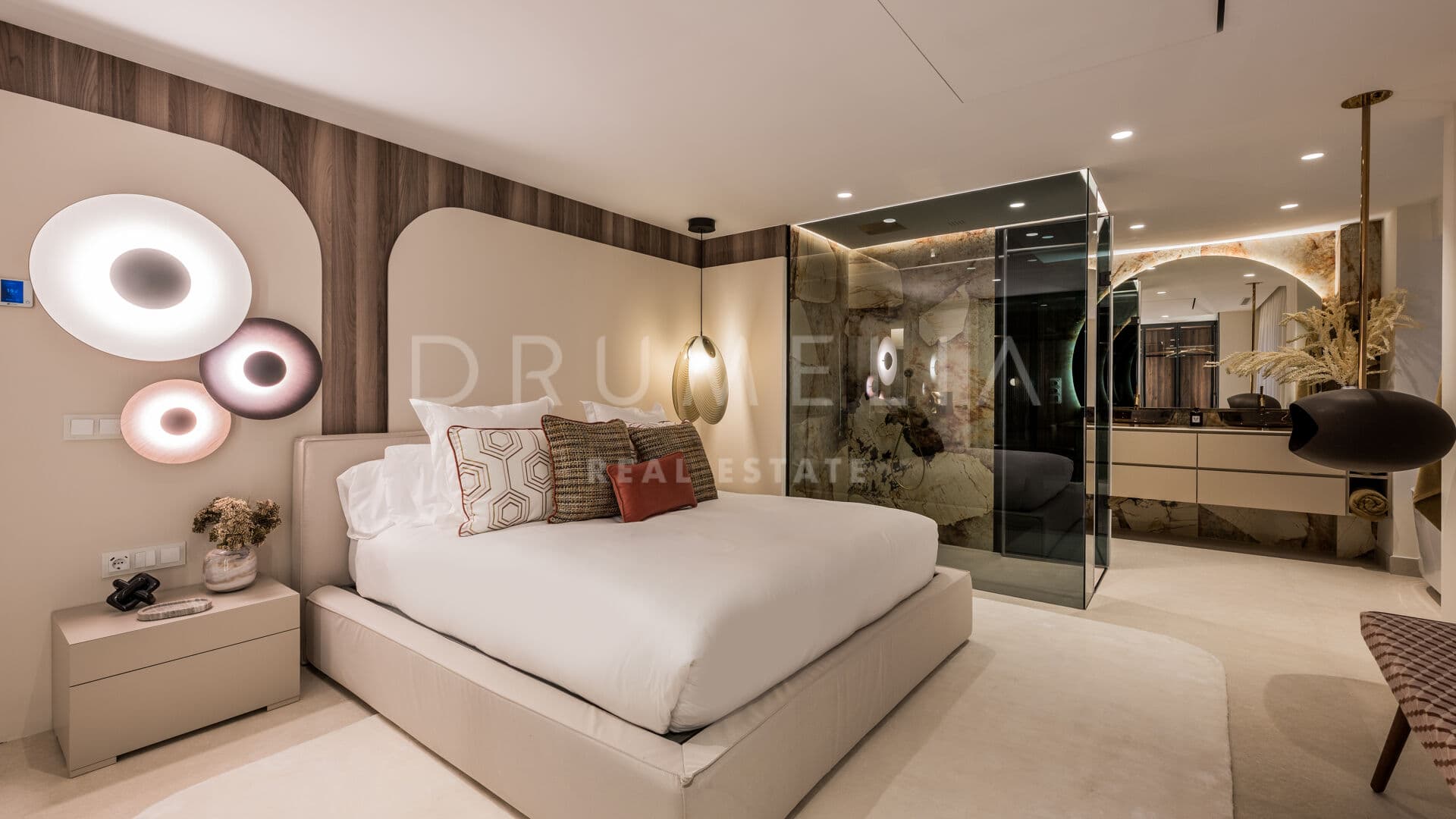 Elegant, modern beachfront apartment with sea views in exclusive Palm Beach, Marbella East.