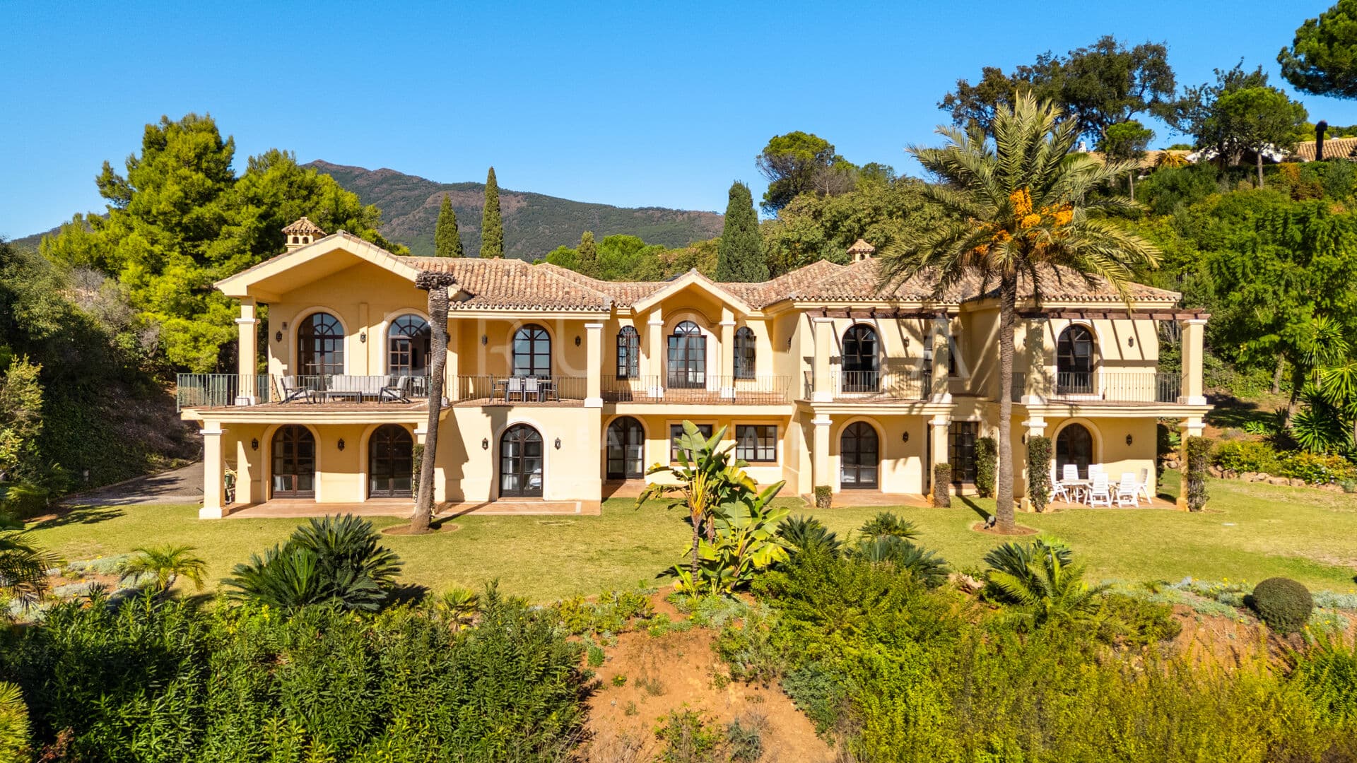 Villa in La Zagaleta, Benahavís with Panoramic Views and Privacy