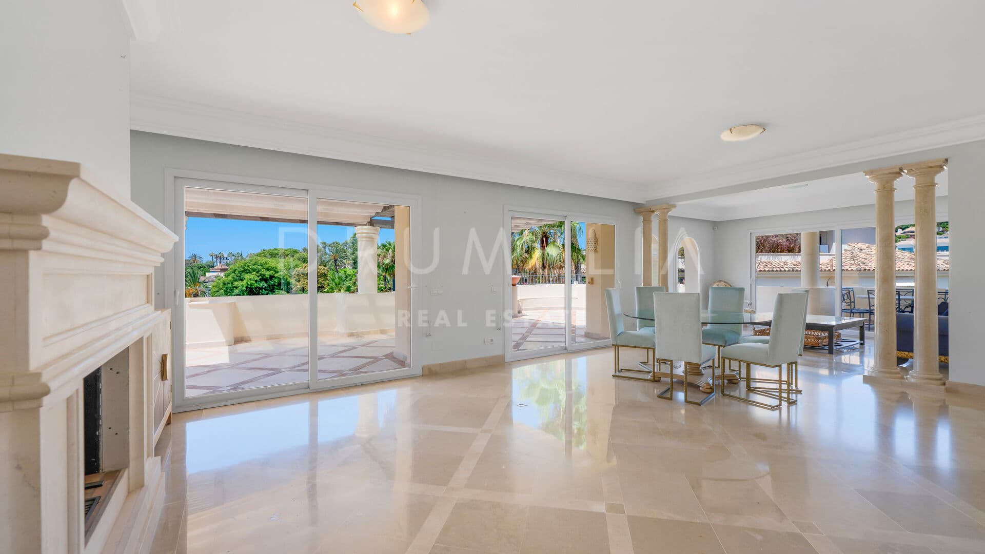 Luxury 3-Bed Duplex Penthouse in Las Alamandas, Nueva Andalucía near Puerto Banús