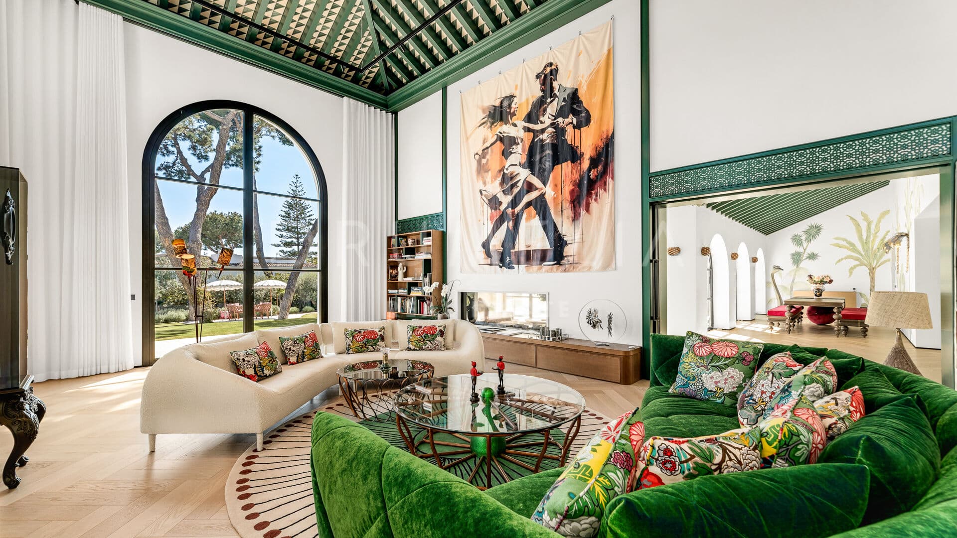 Elegant coastal haven in Los Monteros, East Marbella