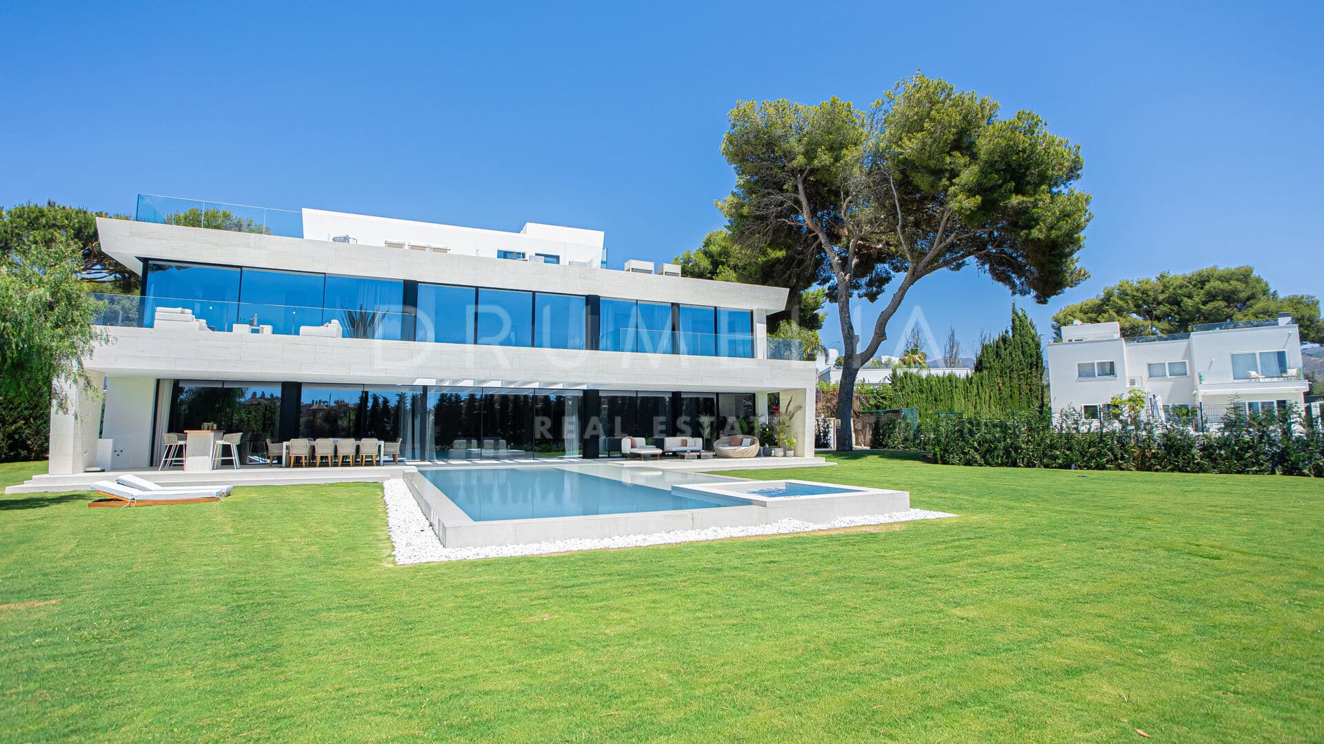 Luxurious Newly Built Villa in Los Monteros Playa, Marbella East