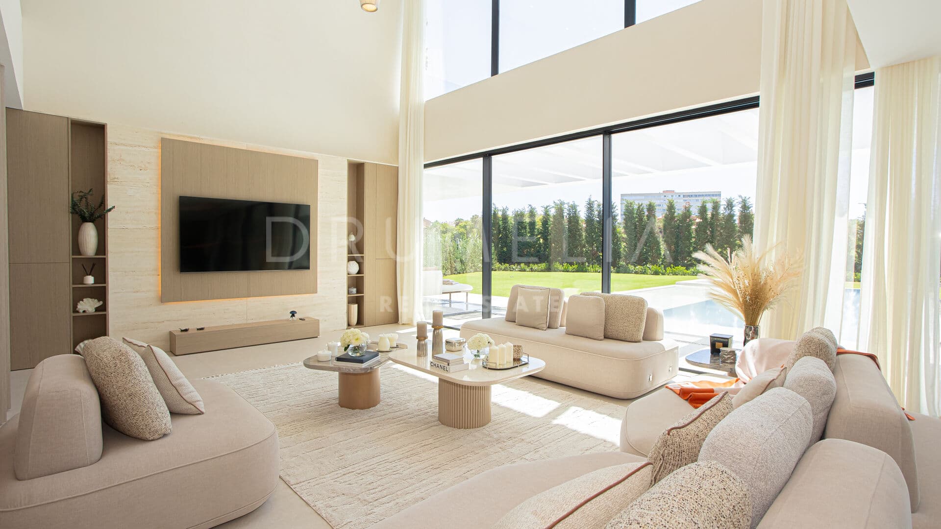 Luxurious Newly Built Villa in Los Monteros Playa, Marbella East
