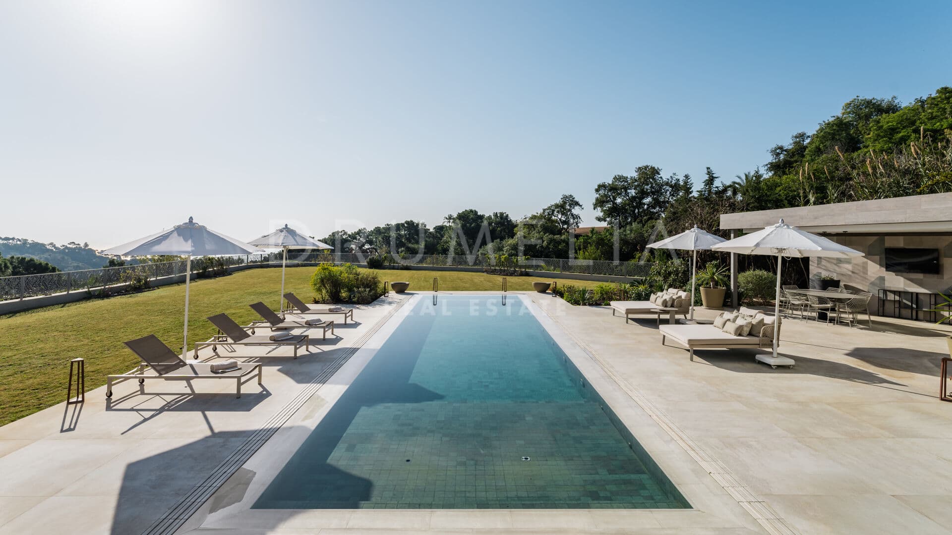 Move-In Ready Modern Villa with Panoramic Views in La Zagaleta