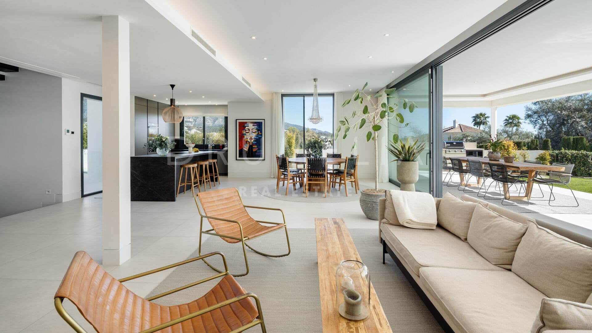 Modern Living Framed by Nature in La Cerquilla