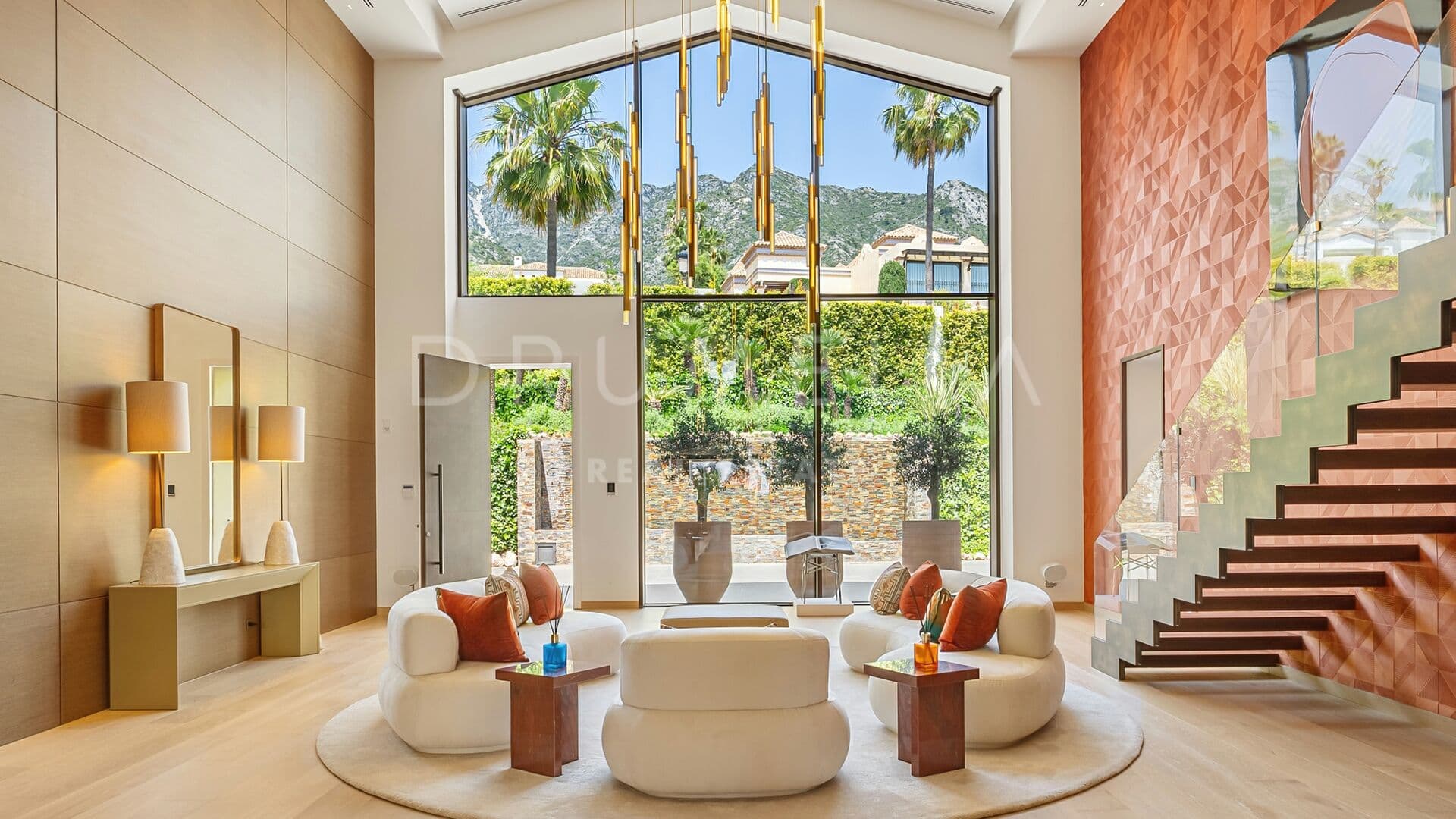 Contemporary Luxury Villa with Sea Views in Sierra Blanca, Marbella