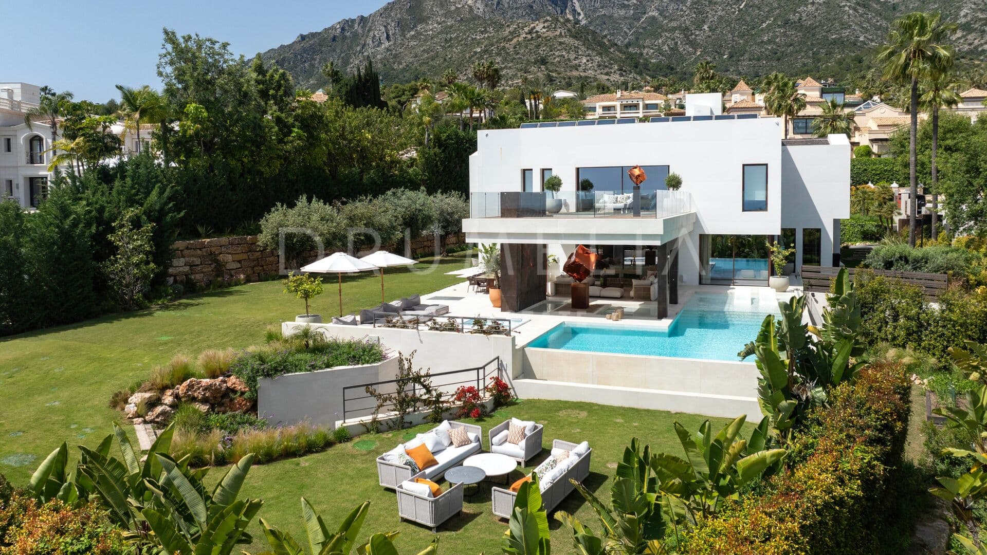 Contemporary Luxury Villa with Sea Views in Sierra Blanca, Marbella