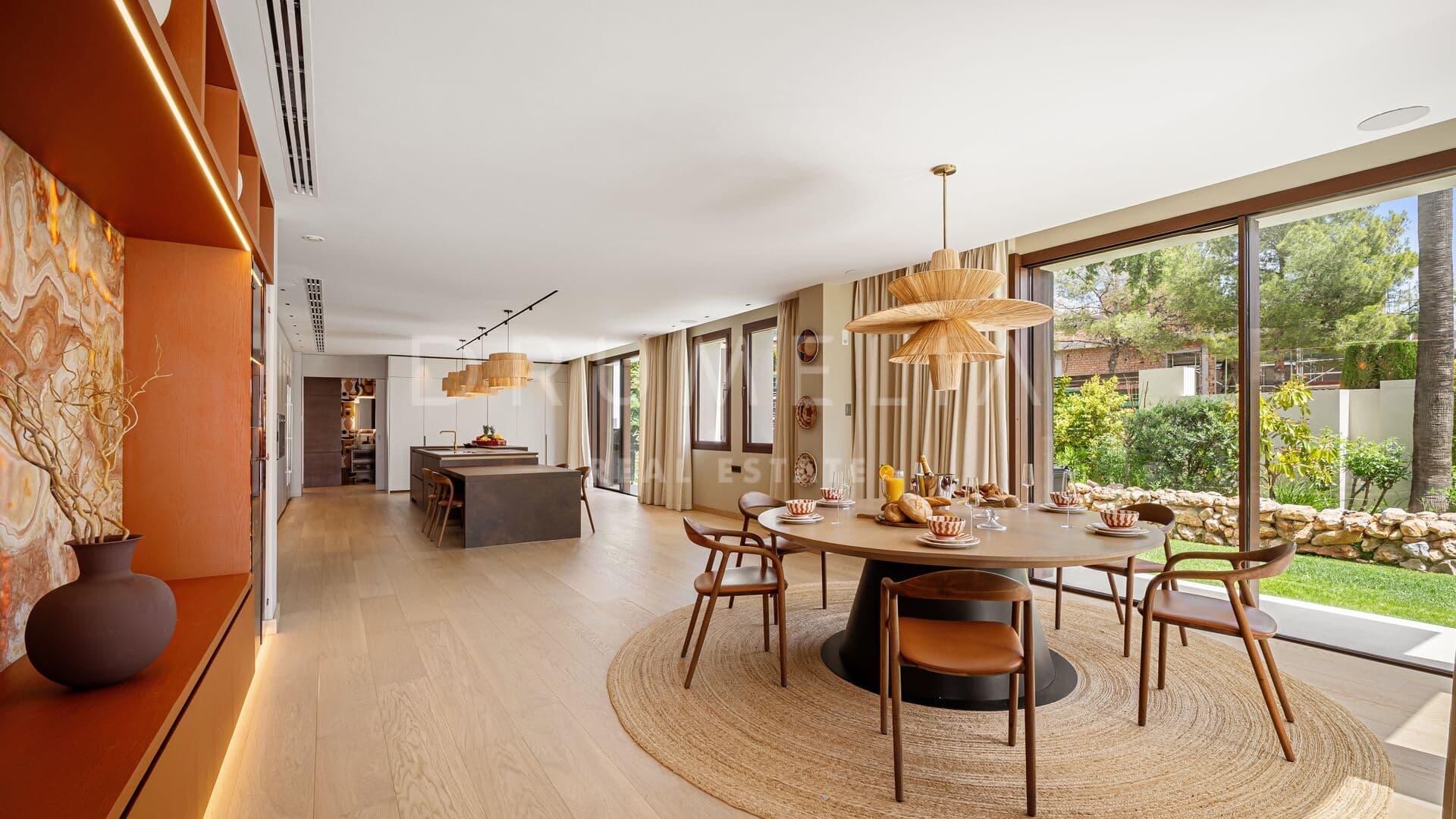 Contemporary Luxury Villa with Sea Views in Sierra Blanca, Marbella