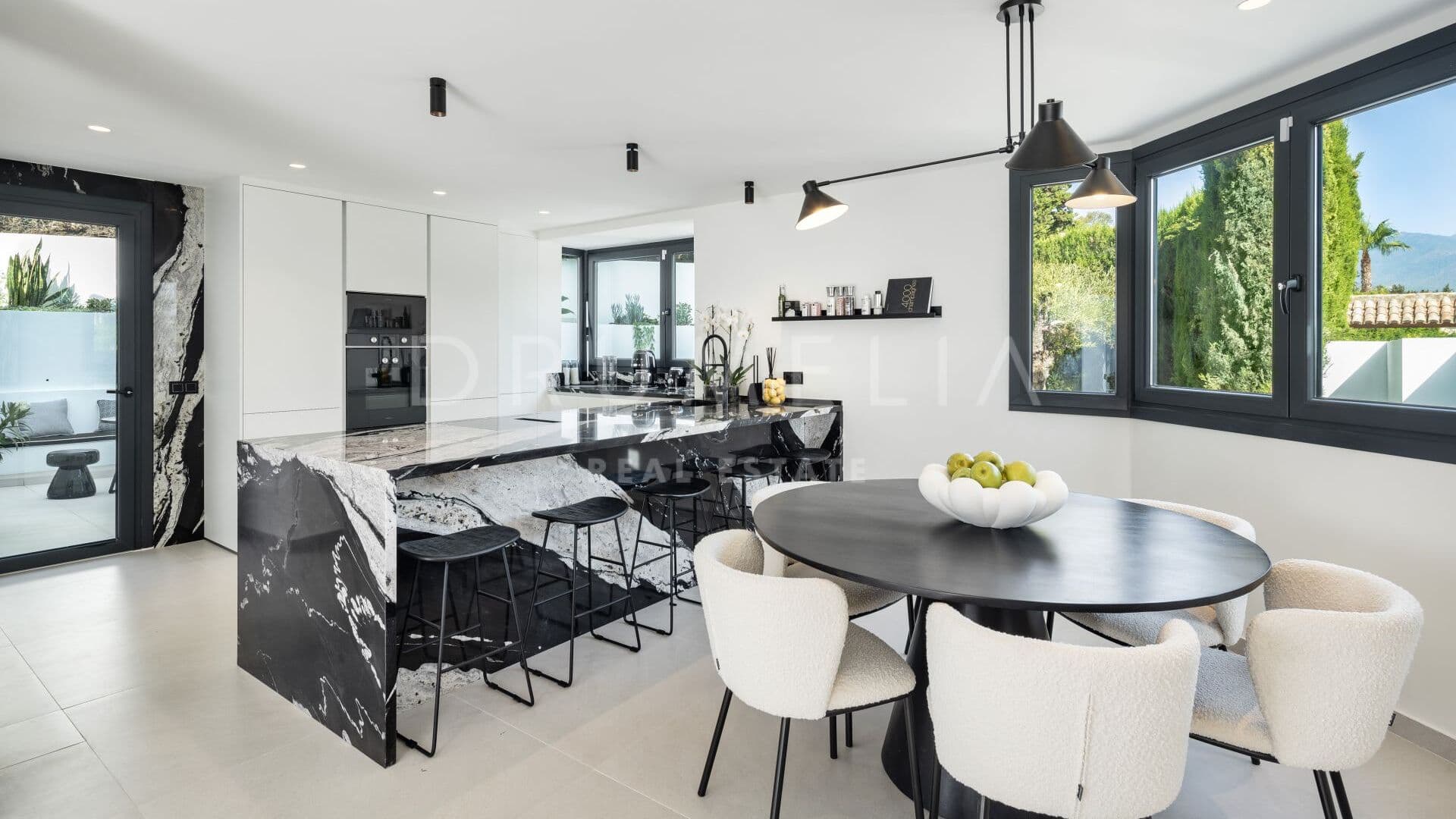Modern luxury for rent in Nueva Andalucía, Marbella