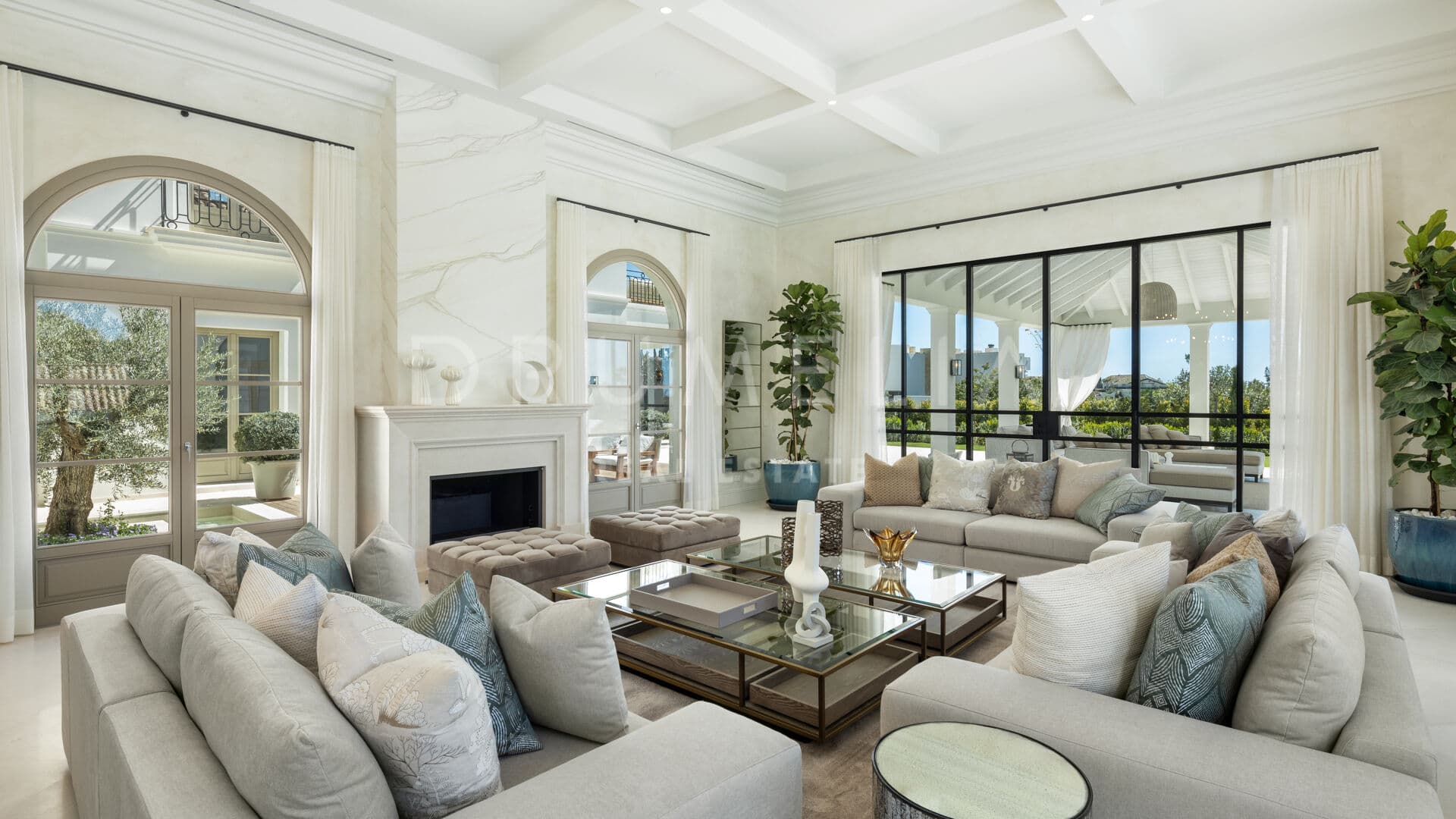 Timeless elegance for rent in La Cerquilla, Marbella