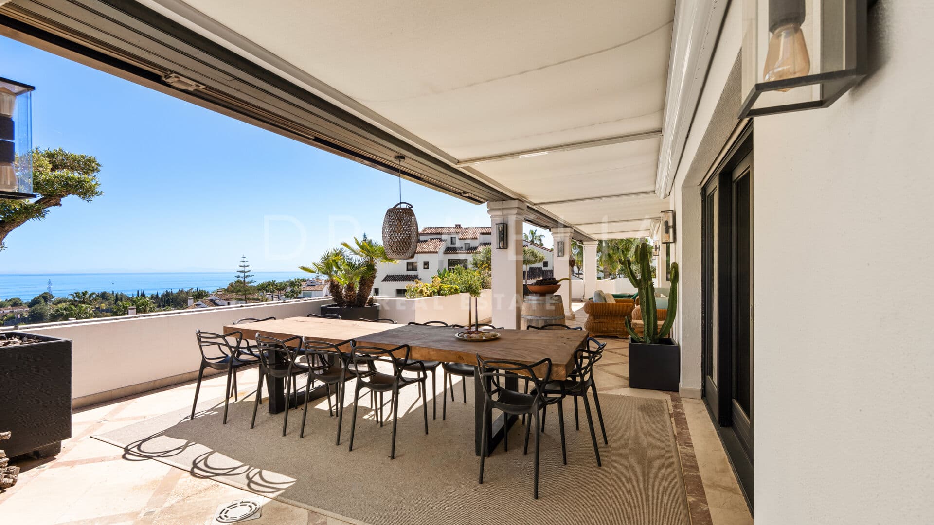 Duplex Penthouse with Sea Views in Monte Paraiso, Marbella Golden Mile