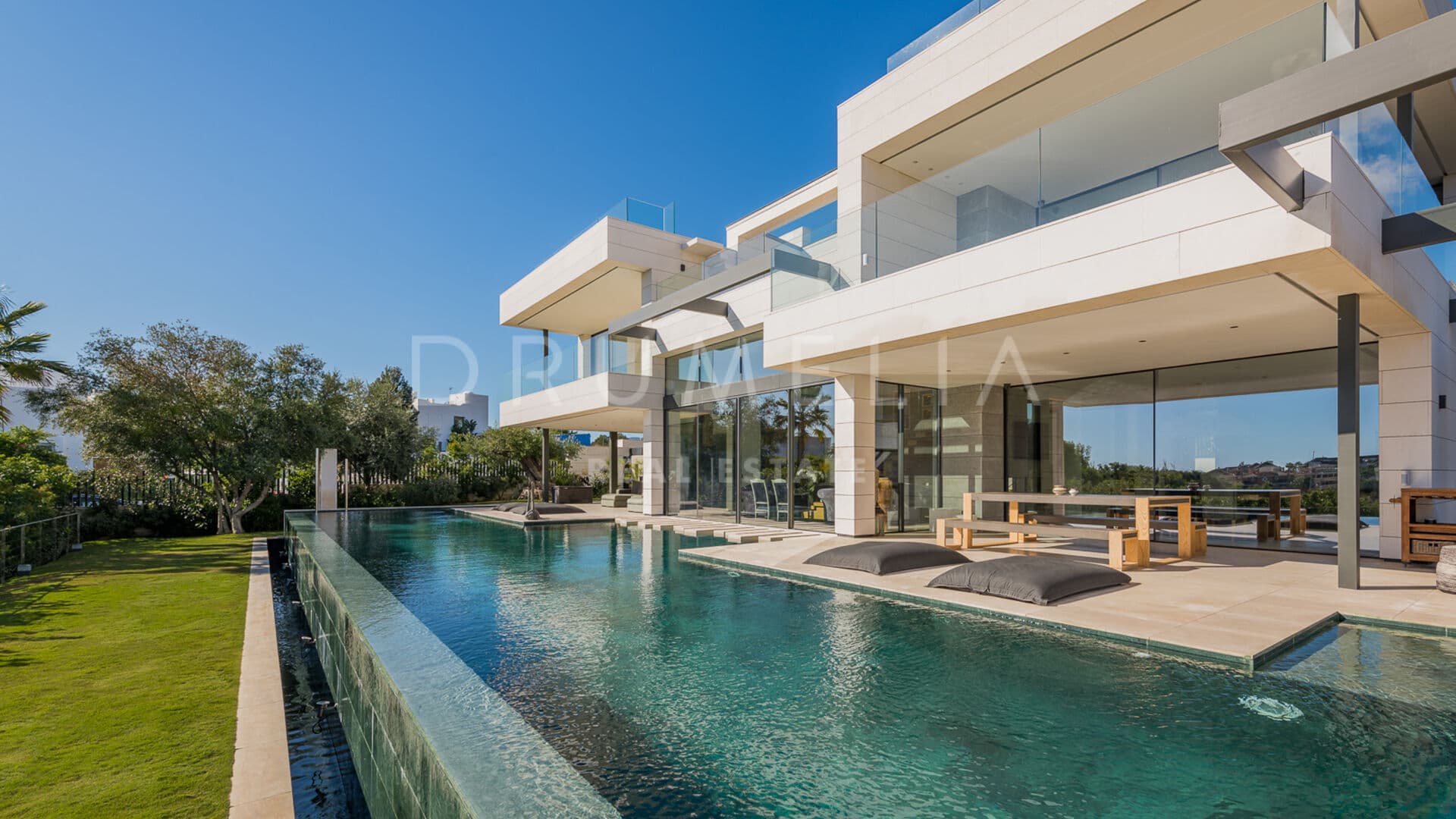 Outstanding New Contemporary Style Luxury House, Golden Mile, Marbella
