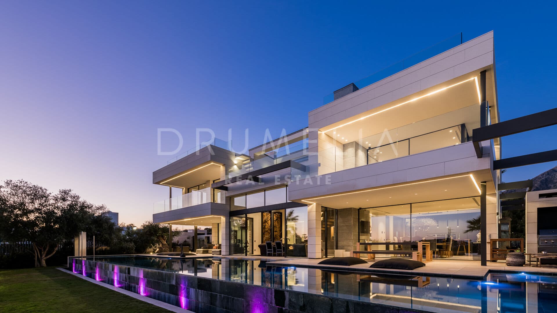 Outstanding New Contemporary Style Luxury House, Golden Mile, Marbella