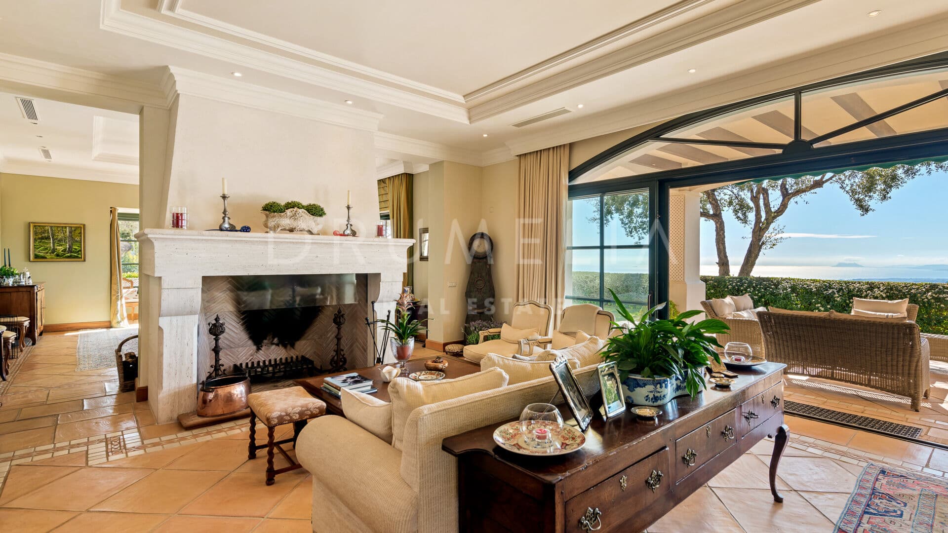 Elegant Villa with Panoramic Views in La Zagaleta, Benahavís
