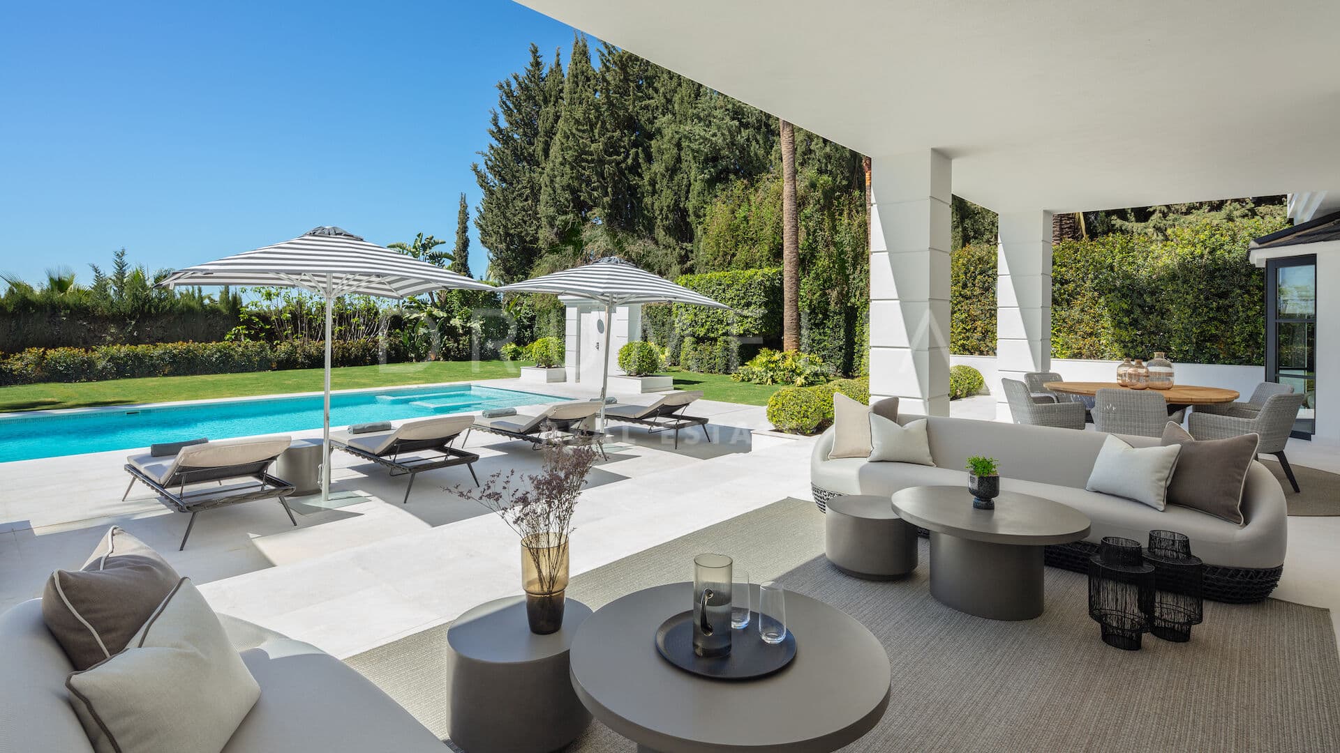 Villa Marusha - Modern Andalusian Villa in Sierra Blanca with La Concha and Sea views