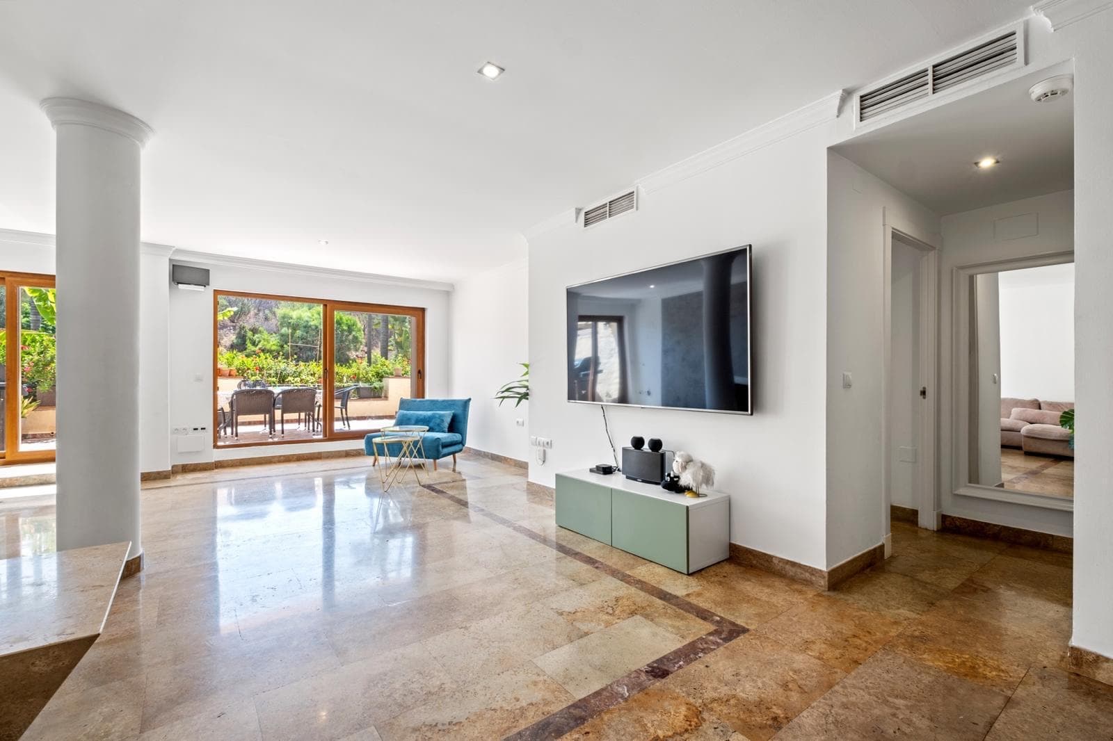 Piso en venta en Milla de Oro, Marbella