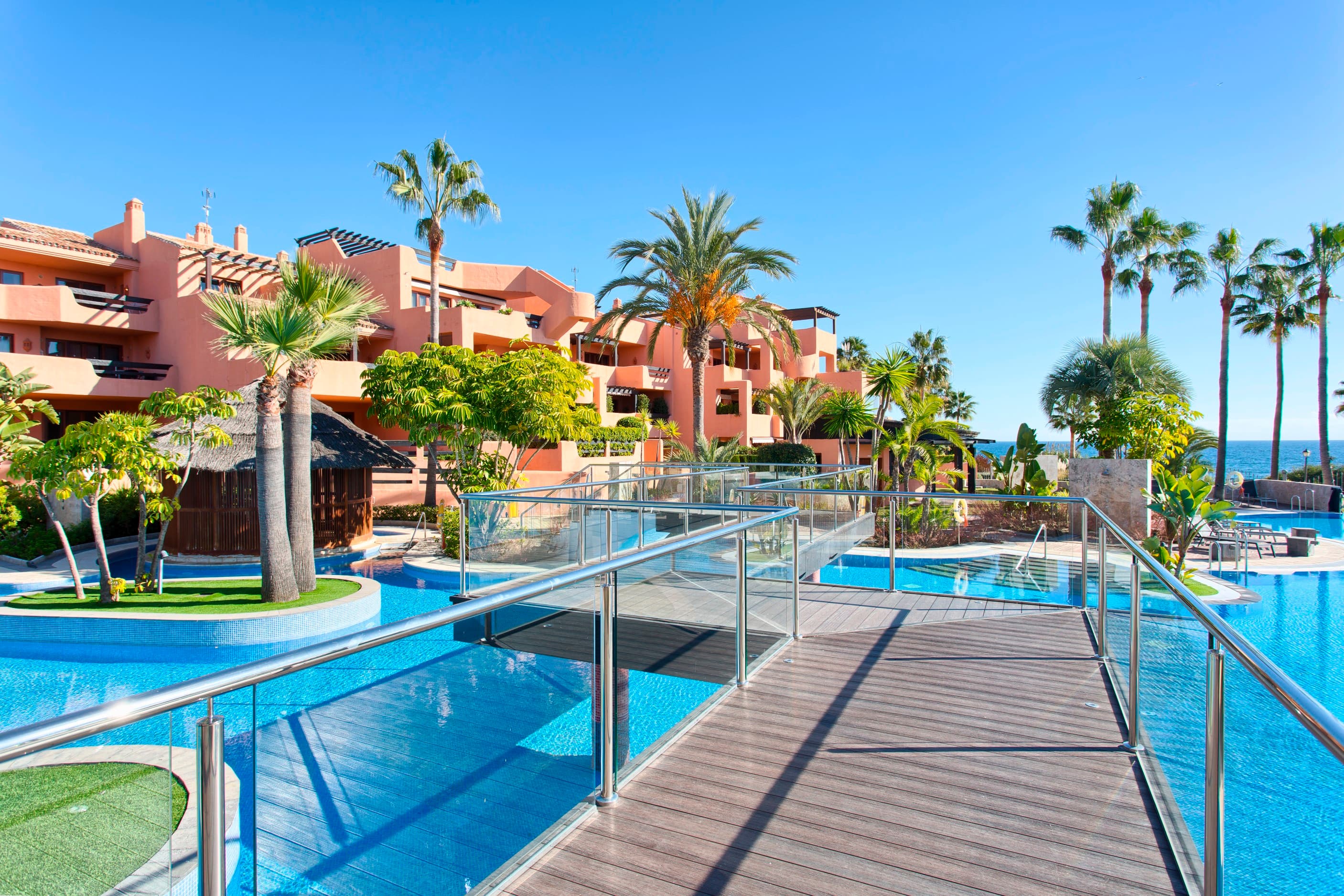 Piso en venta en Nueva Milla de Oro, Estepona