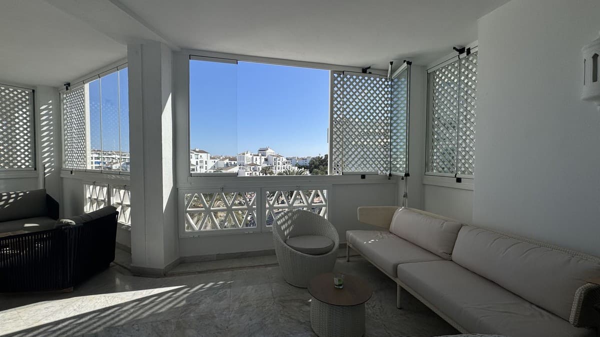 Piso en venta en Puerto Banús, Marbella