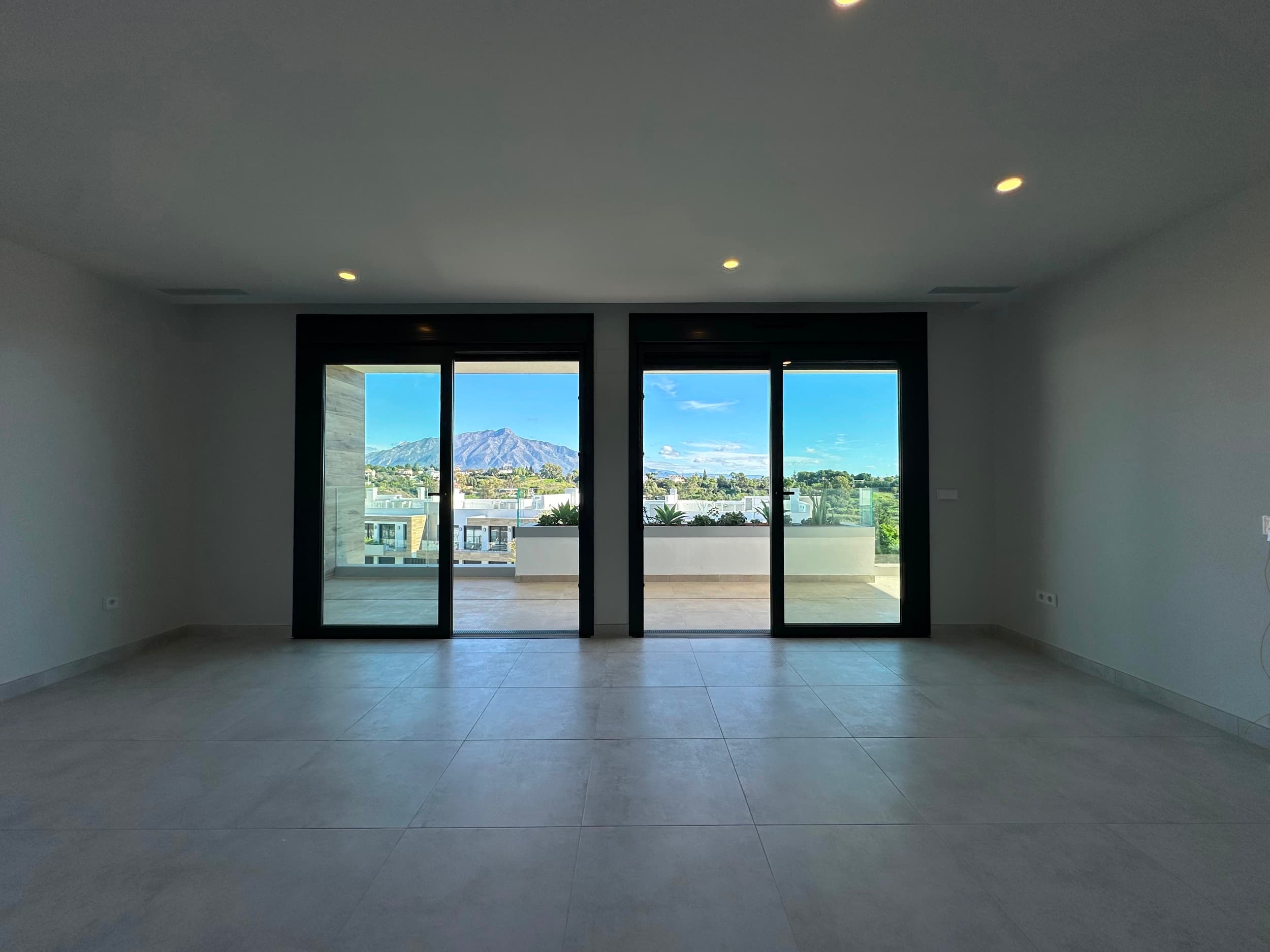 Piso en venta en Atalaya, Estepona
